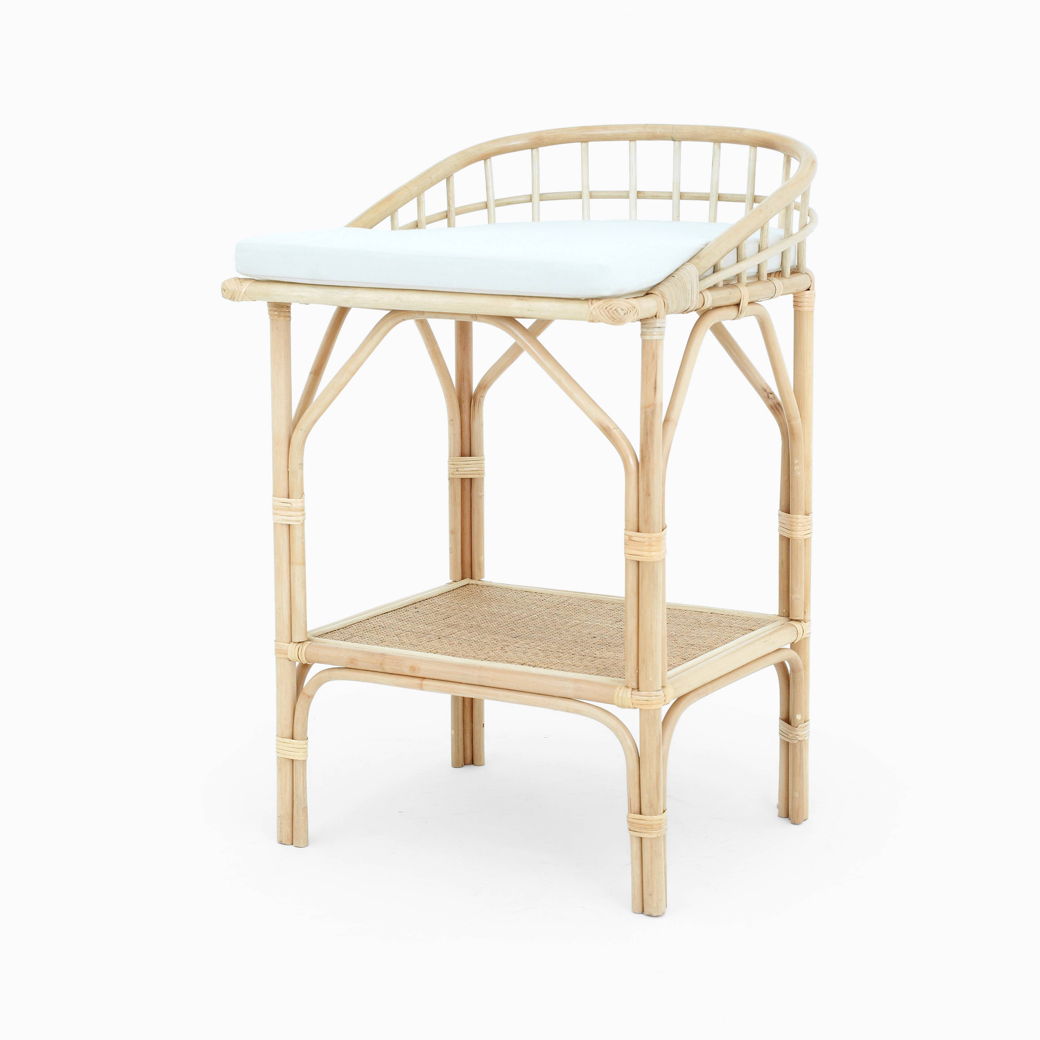 Runa rattan changing table