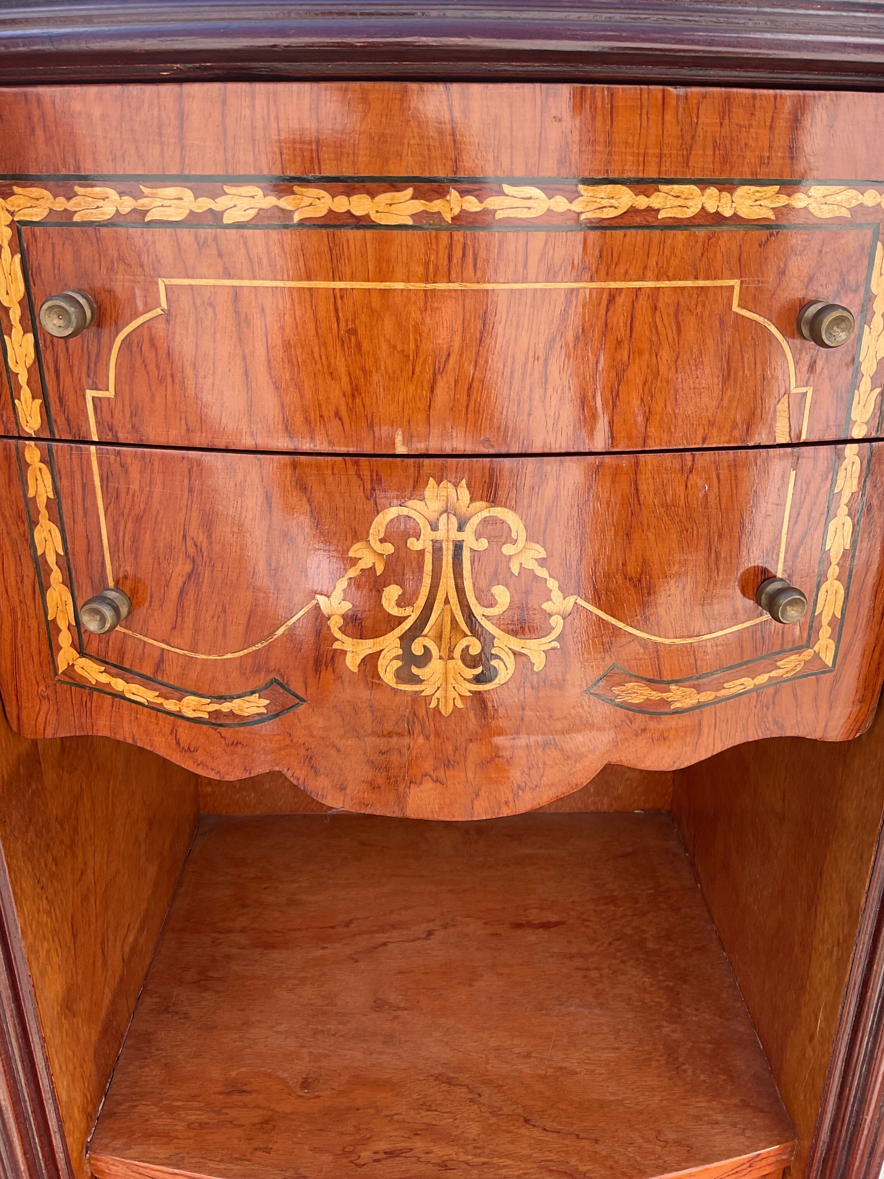 Chest of drawers marquetry