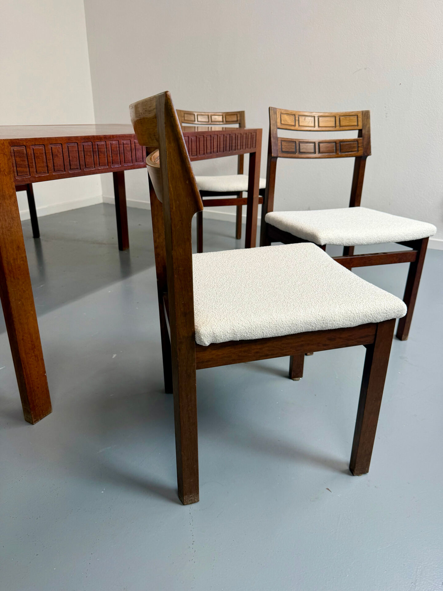 Lot de 6 chaises palissandre forme géométriques design italien 1960