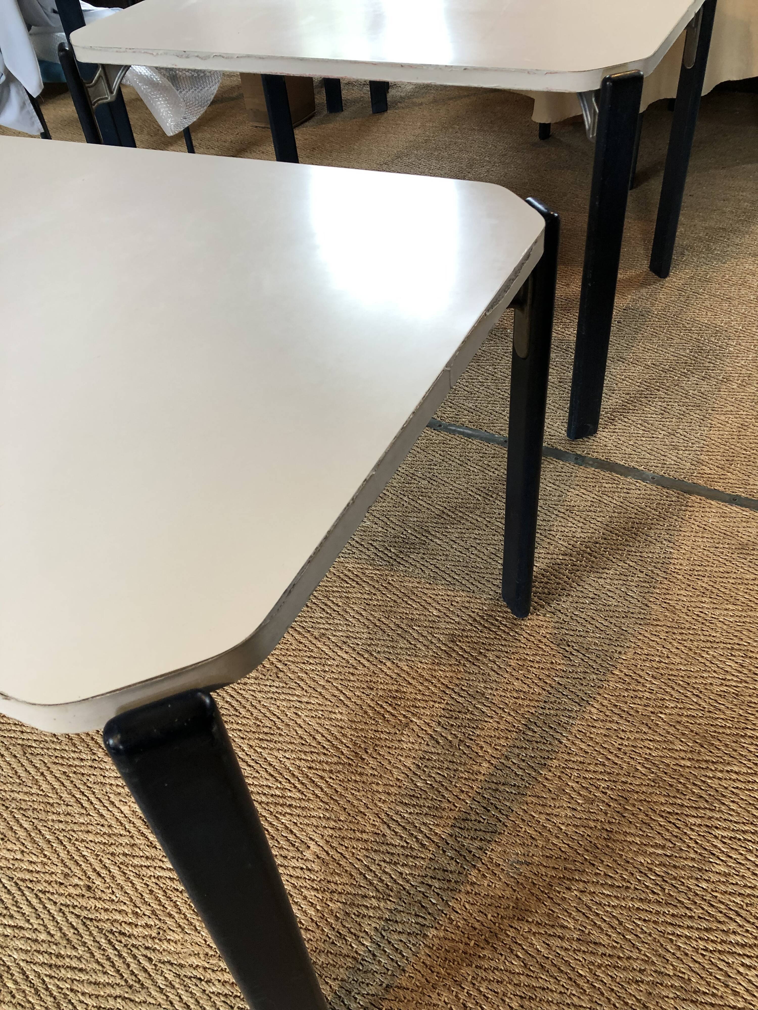 Bruno Rey table for Kush