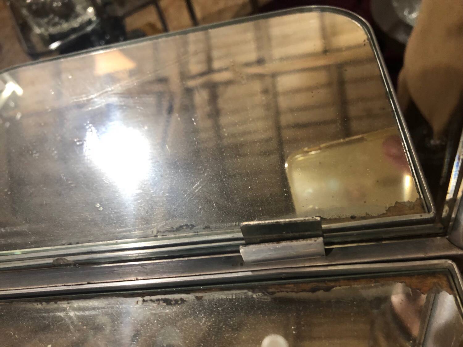 Wall-mounted cloakroom coat racks