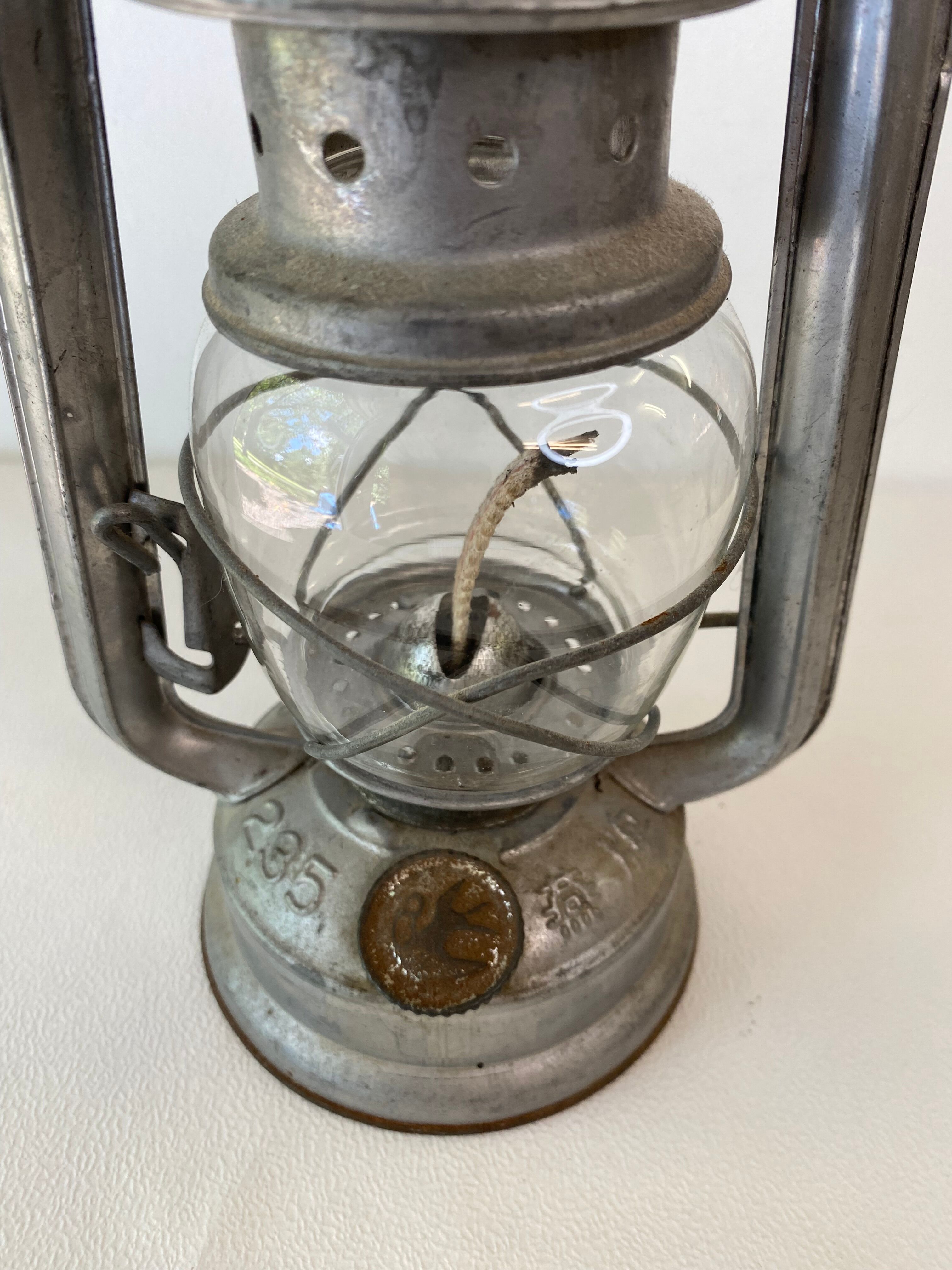 Iron storm lamp