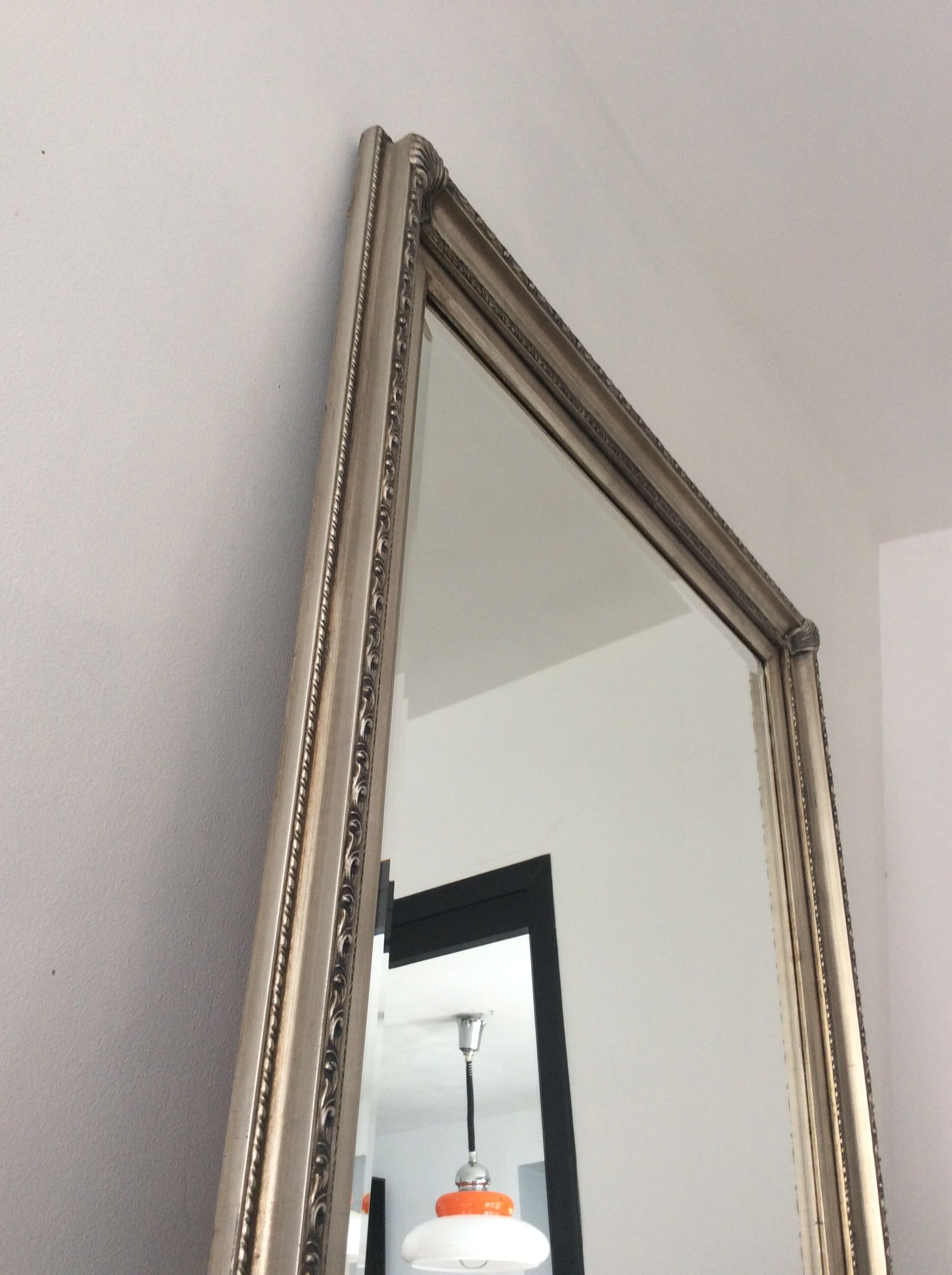 Bevelled mirror in silver wood 75x105cm
