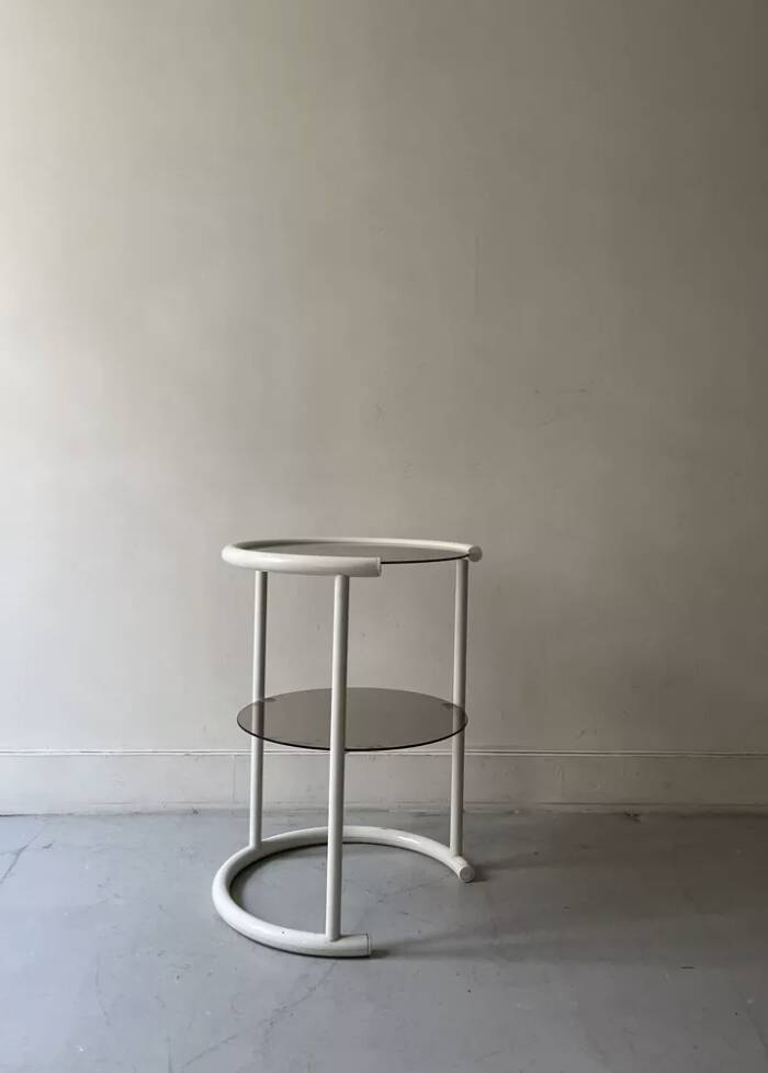 Tubular space age serving table in white metal and pink smoked glass, 1970s design