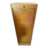 Curtain cabinet
