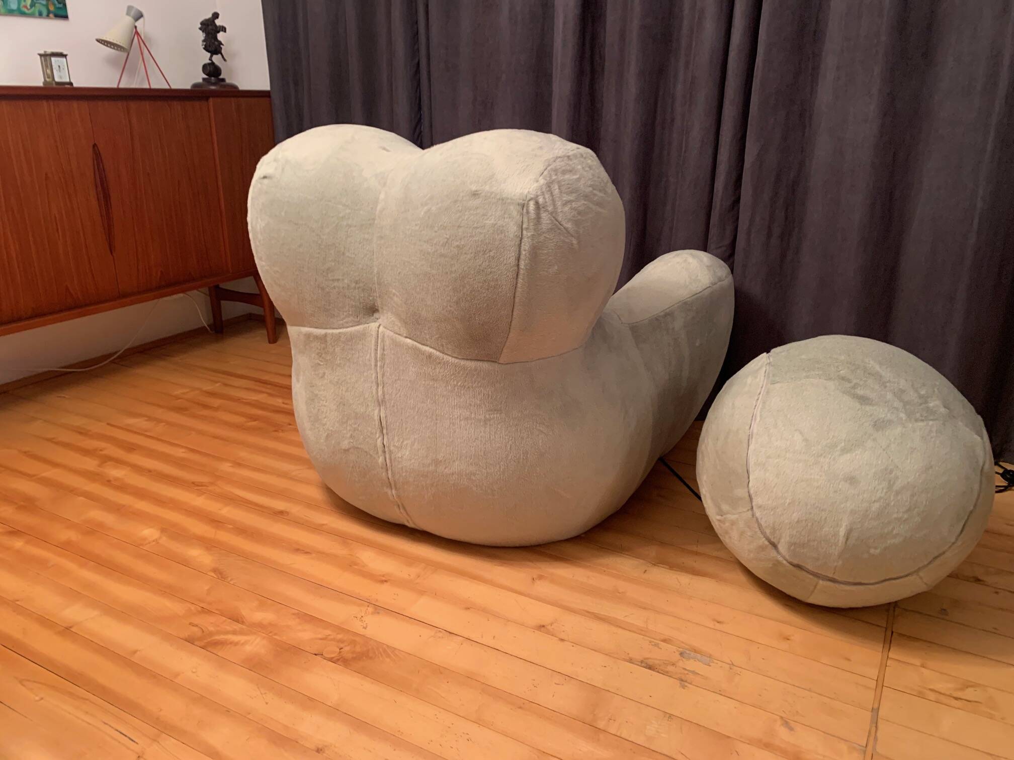 Big Mama" armchair designed by Gaetano Pesce, UP limited 40, B&B Italia