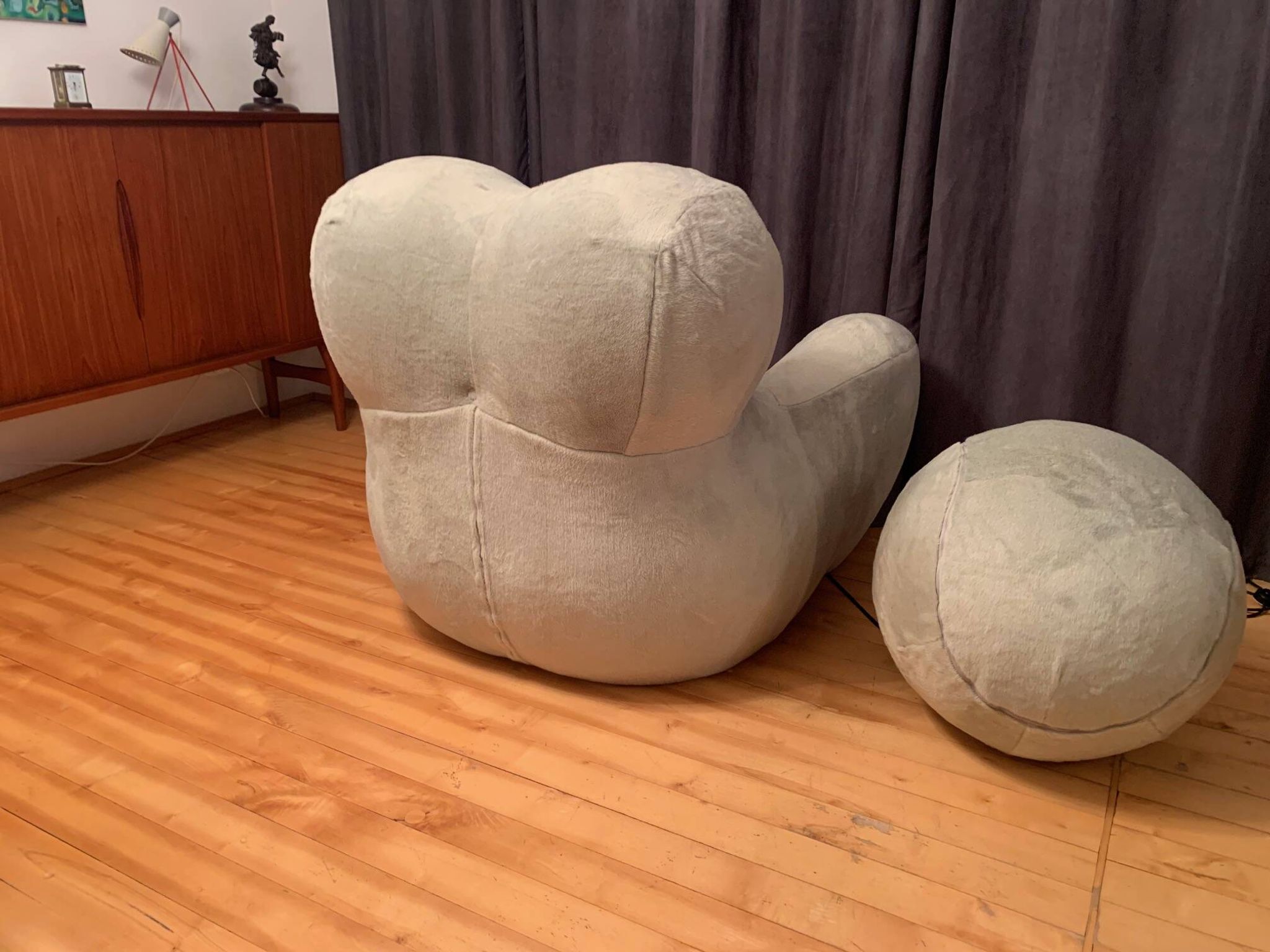 Big Mama" armchair designed by Gaetano Pesce, UP limited 40, B&B Italia