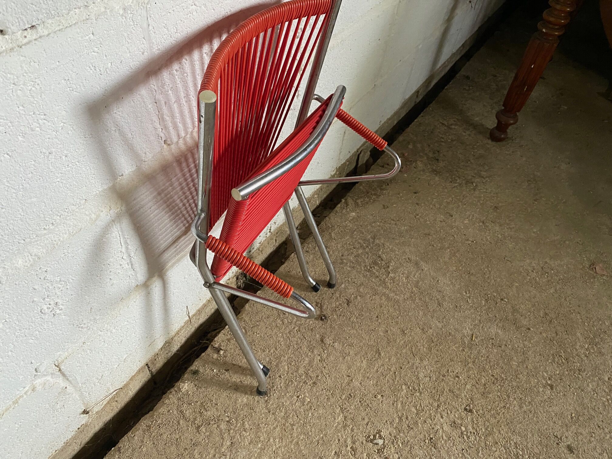 Folding scoubidou children's armchair red and vintage chrome 1950