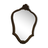 Gilded wooden mirror with shell decoration