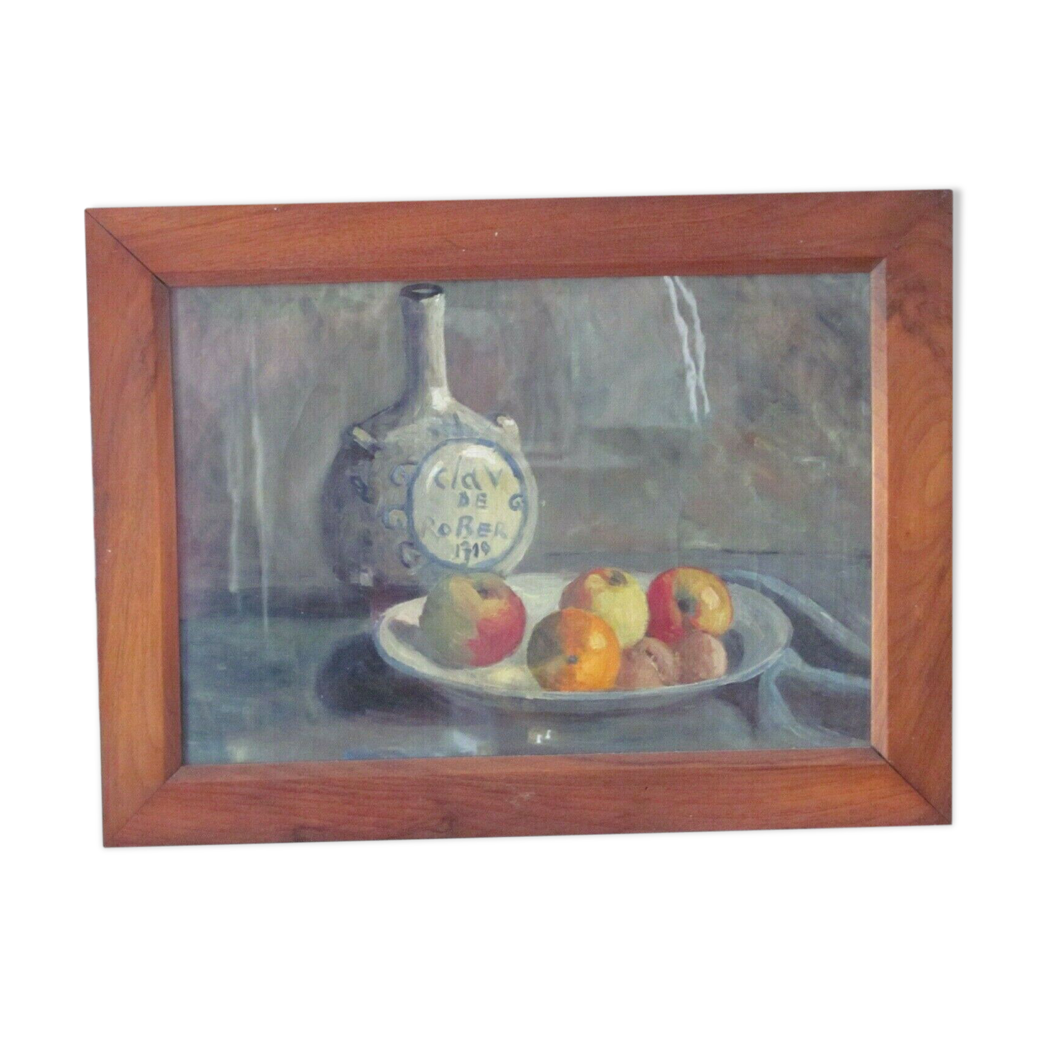 Nature morte, pommes et carafe sur la table de la cuisine