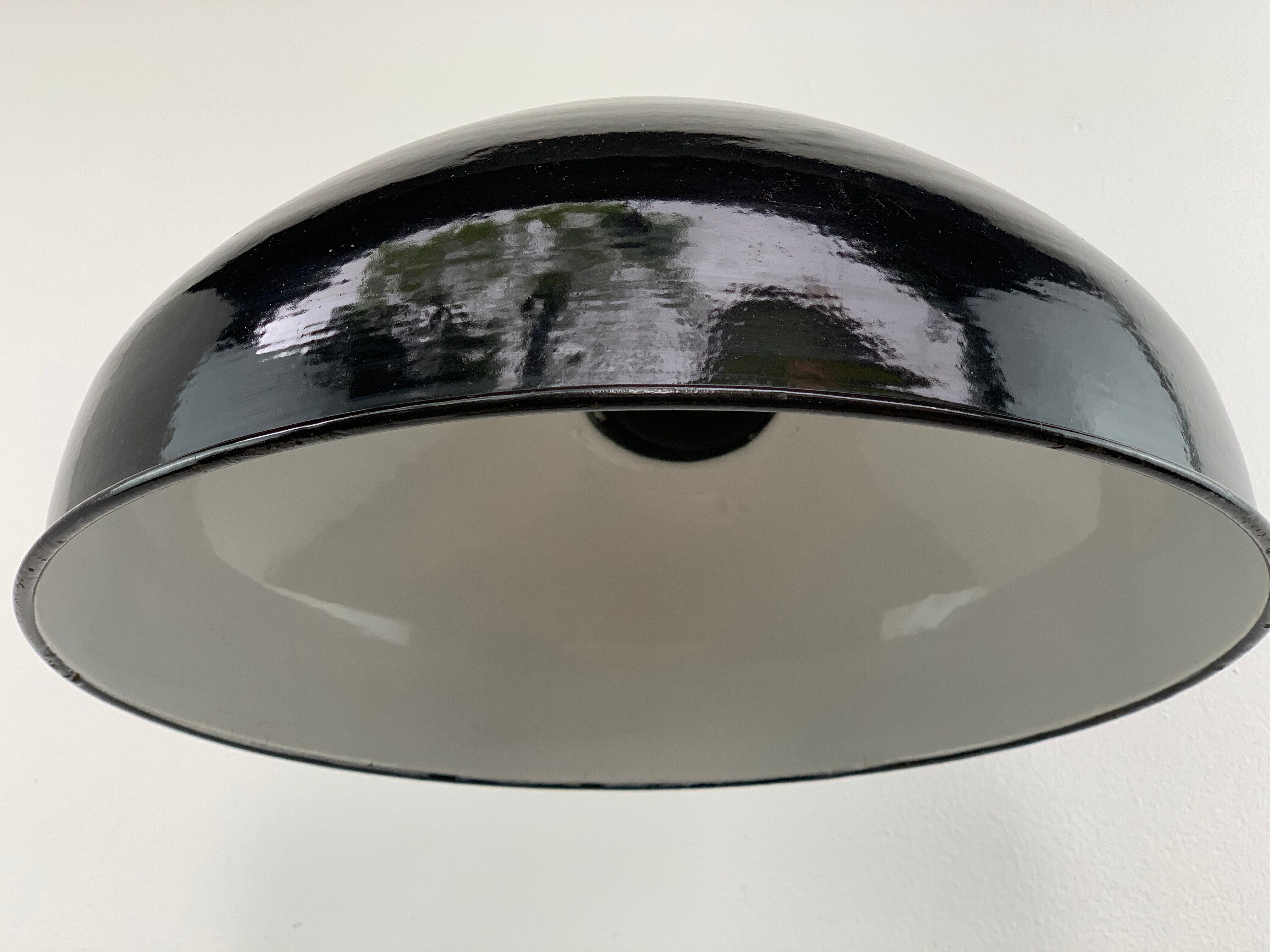 1940 workshop wall lamp