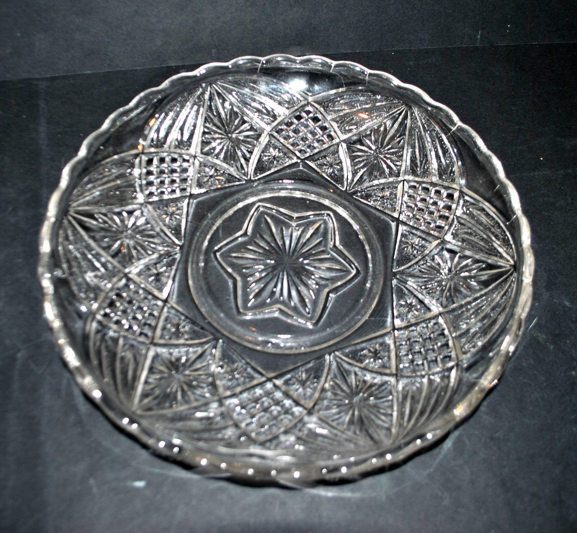 Vintage Portieux Vallerysthal pressed-molded glass cheese bell