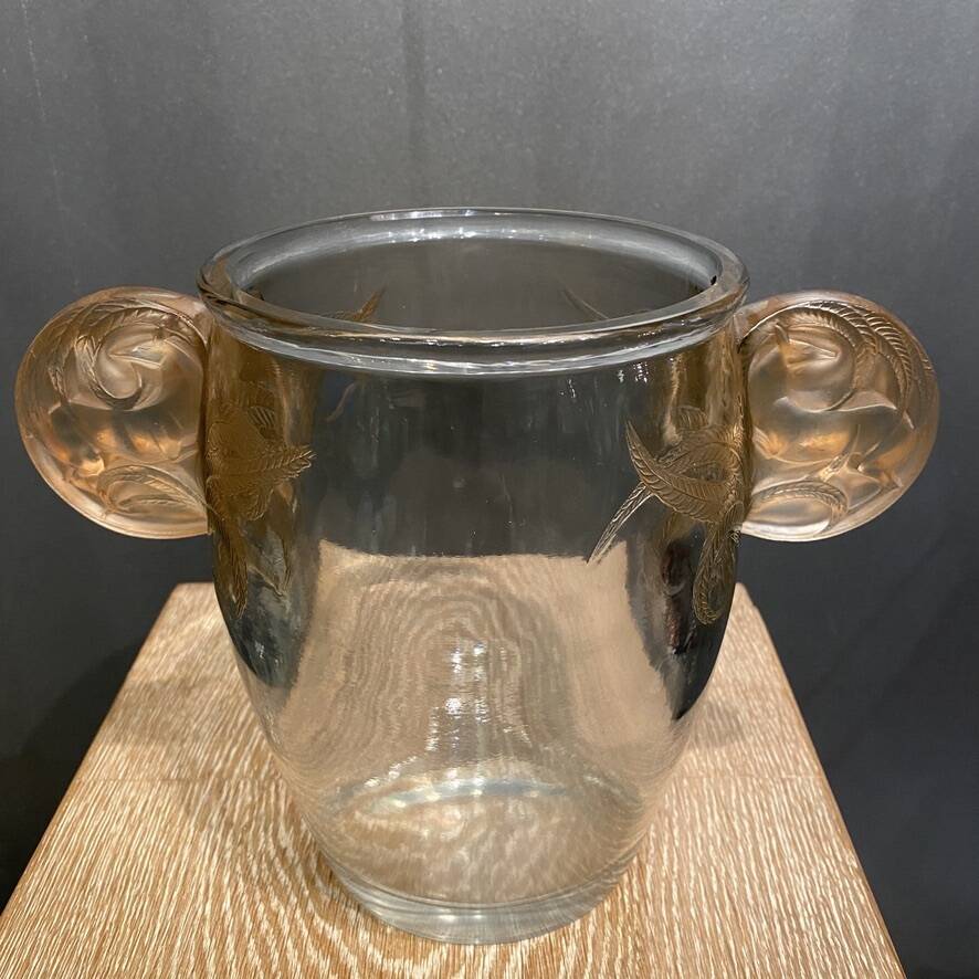 Un vase R. Lalique Yvelines, années 1920.