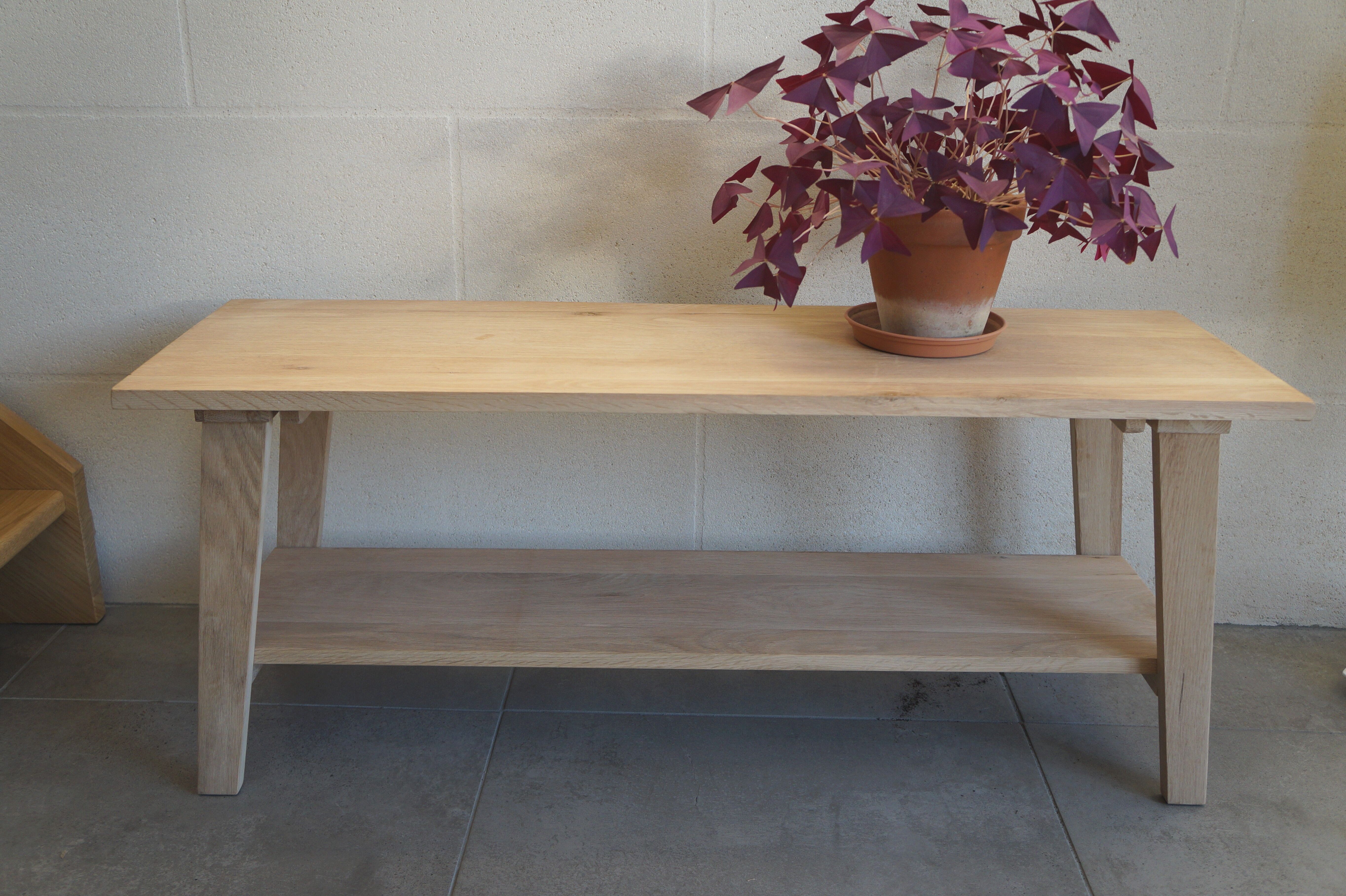 Massive oak bench with compass feet