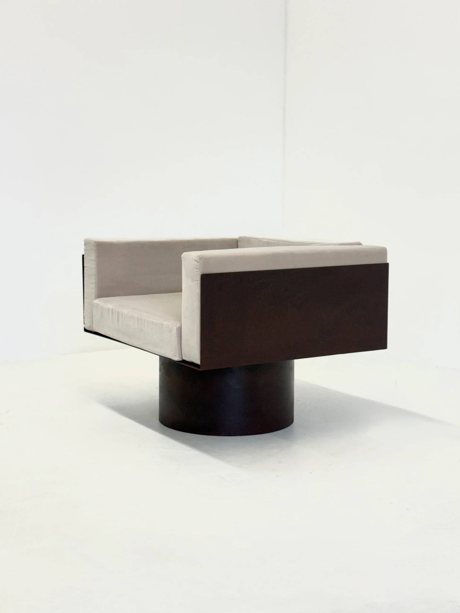 Ensemble de 2 chaises longues sculpturales en métal italien