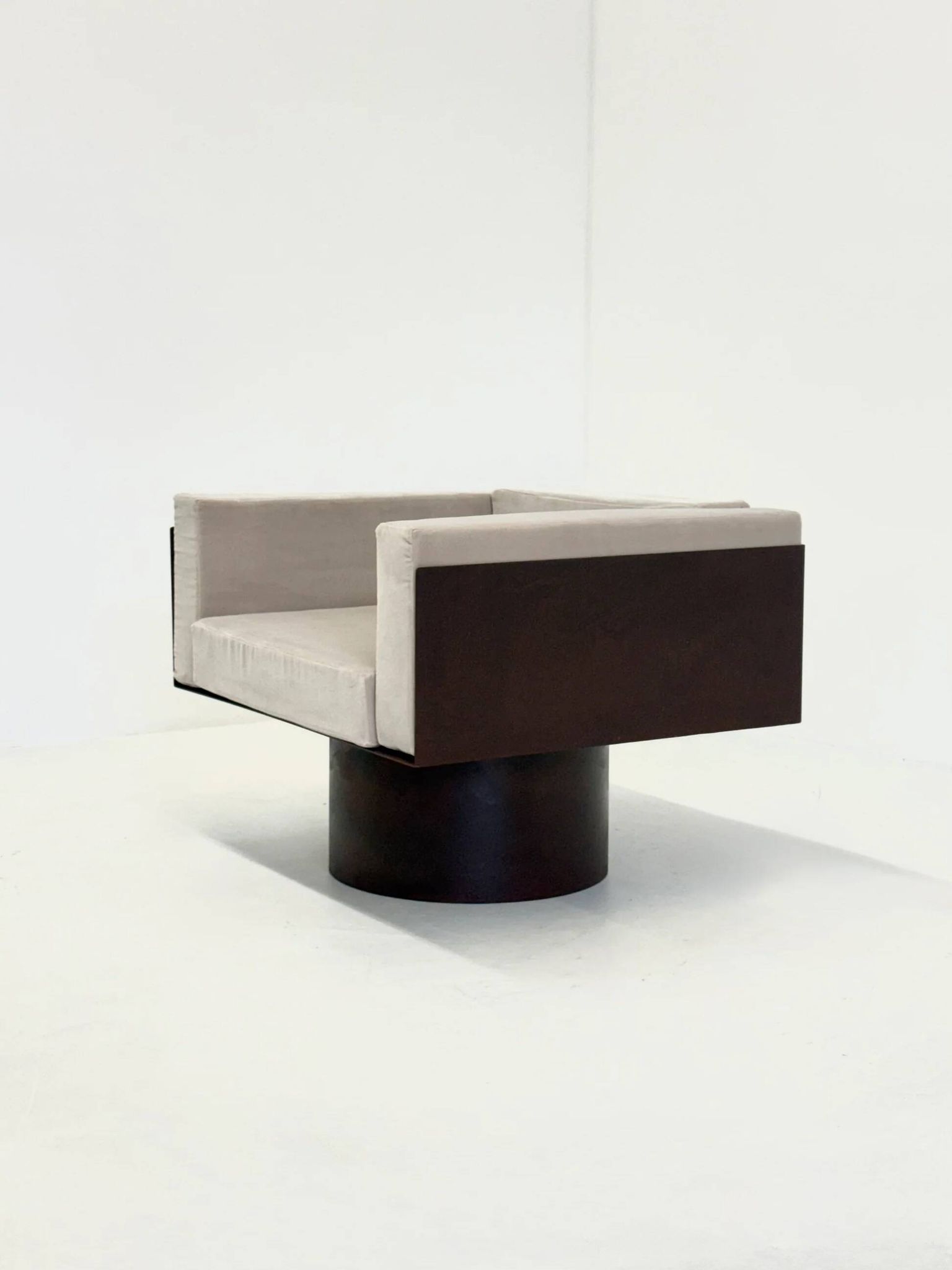 Ensemble de 2 chaises longues sculpturales en métal italien