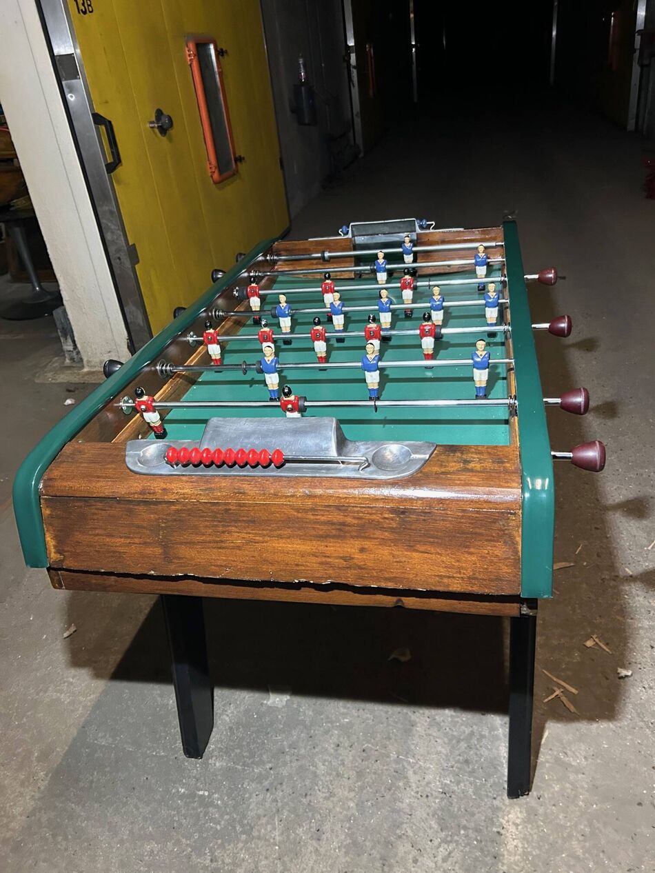 Bonzini B60 table football from 1980 restored by Babylone Bonzini B60 table football from 1980 restored by Babylone