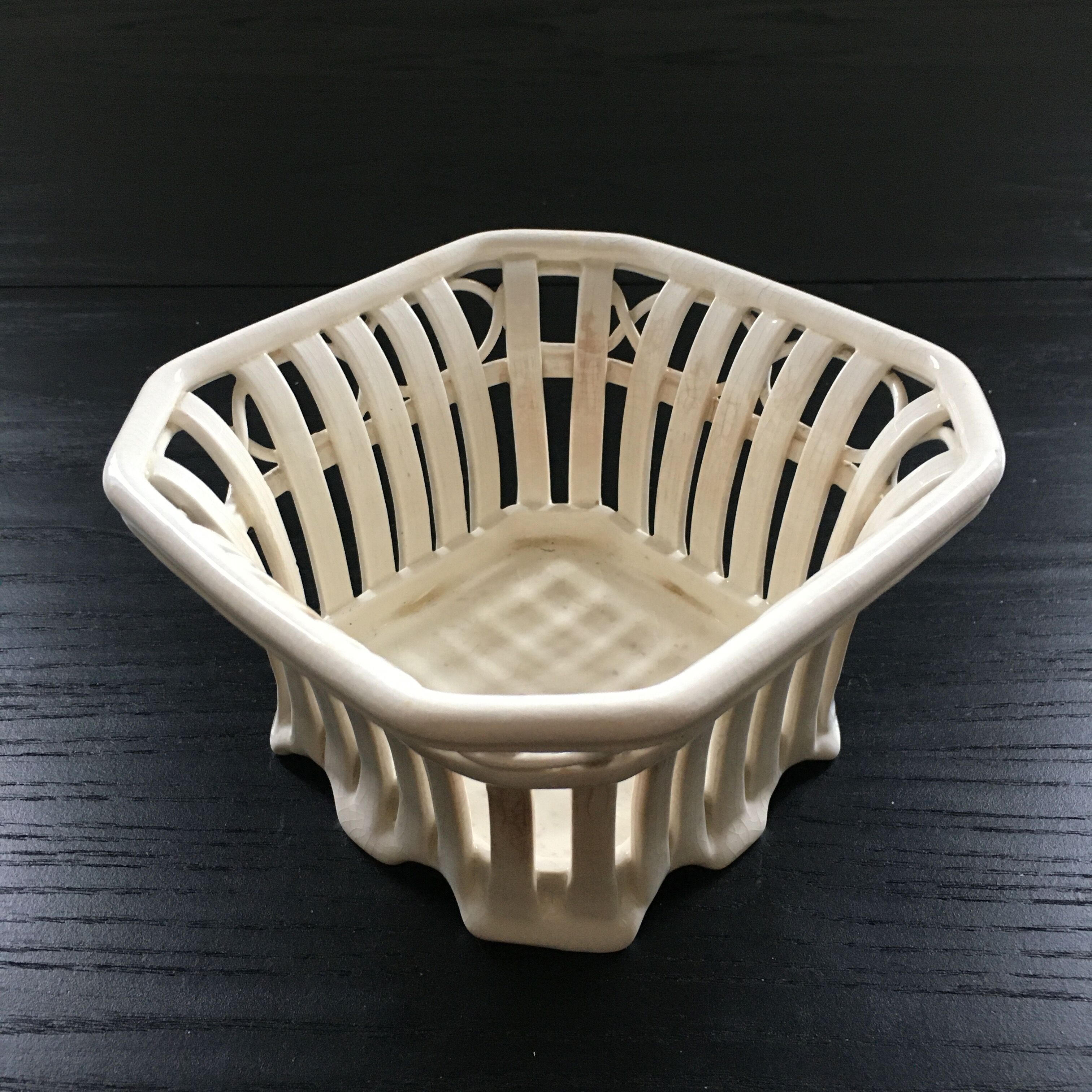 Openwork earthenware plant pot