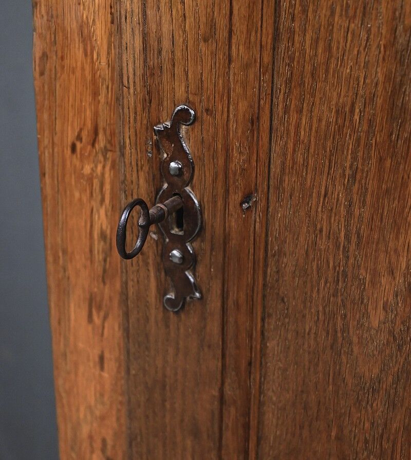 Regional standing man in solid oak – 2nd part of the 19th century