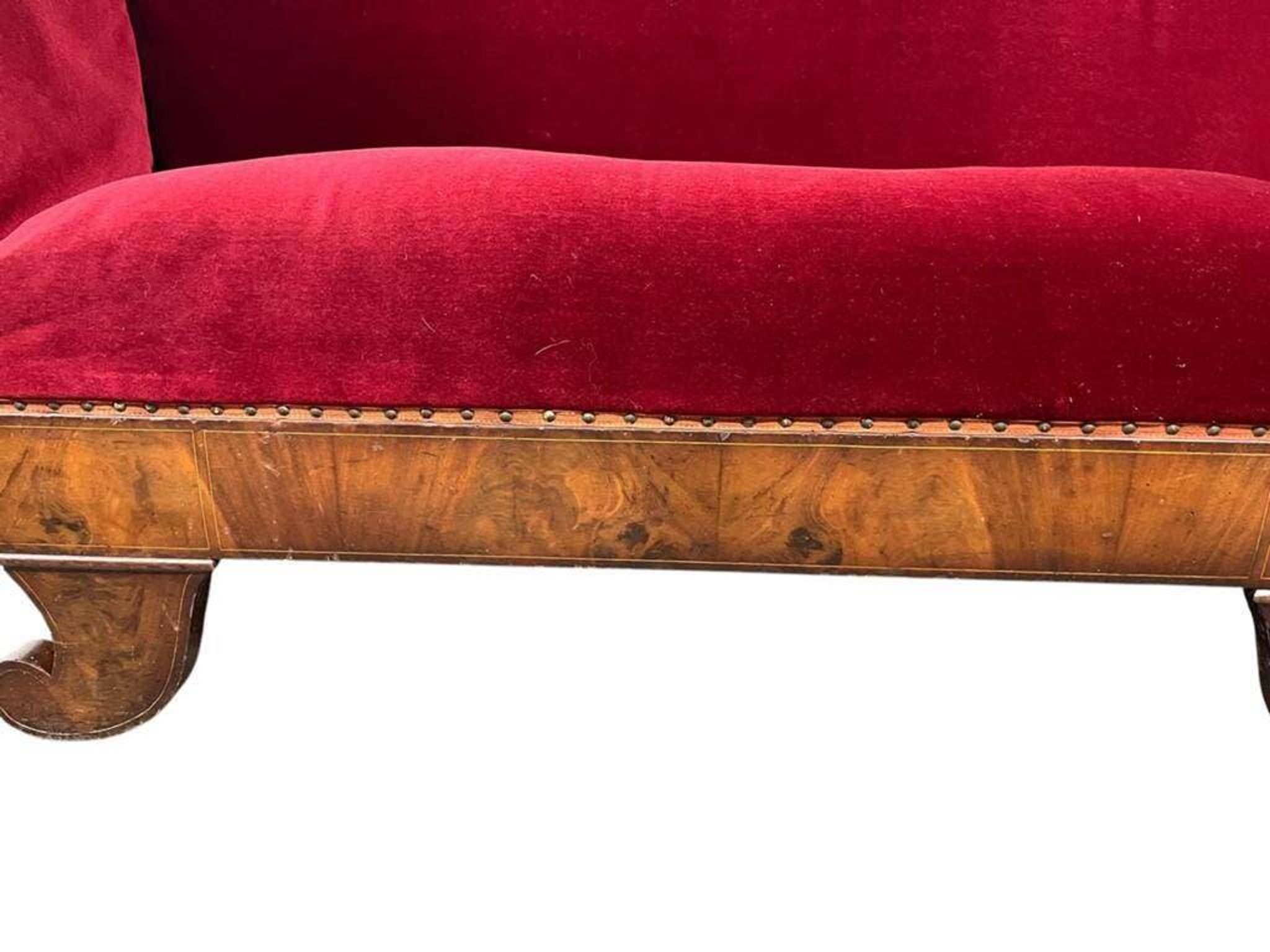 Canapé baroque vintage bordeaux