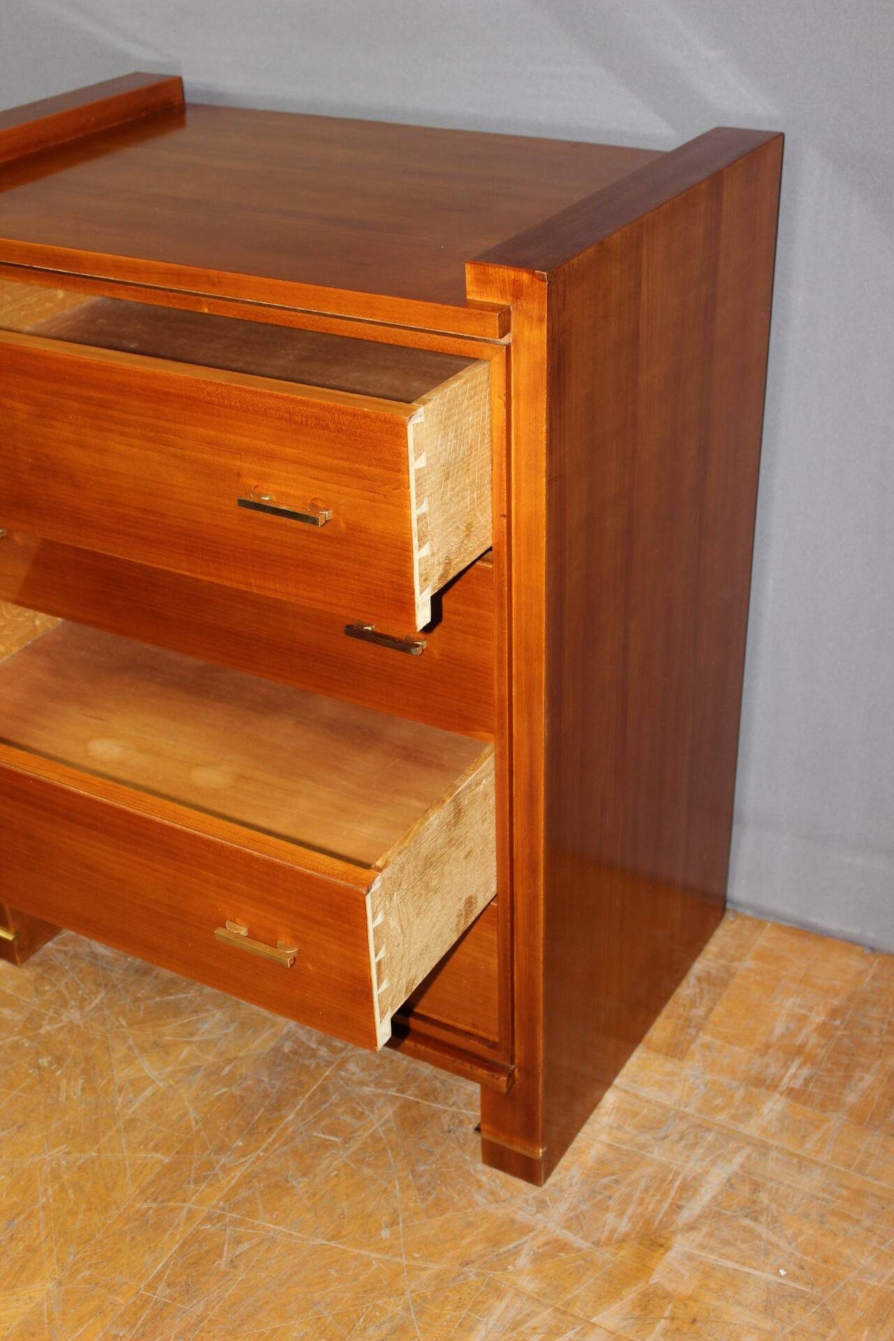 Commode design circa 1970