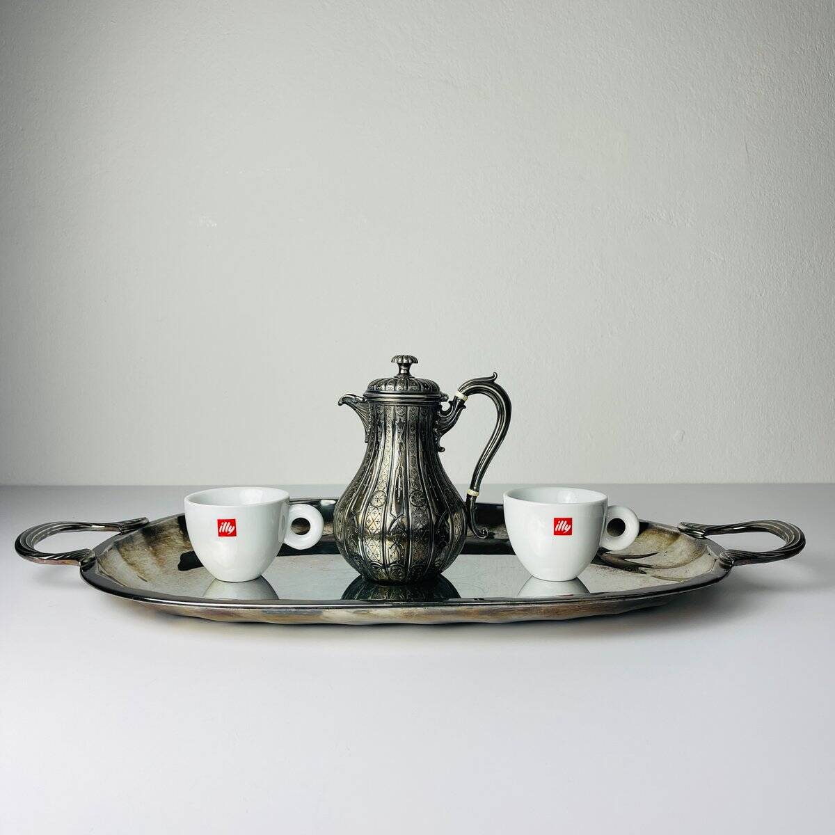 Large silver-plated platter by Ricci Alessandria, 1960s.