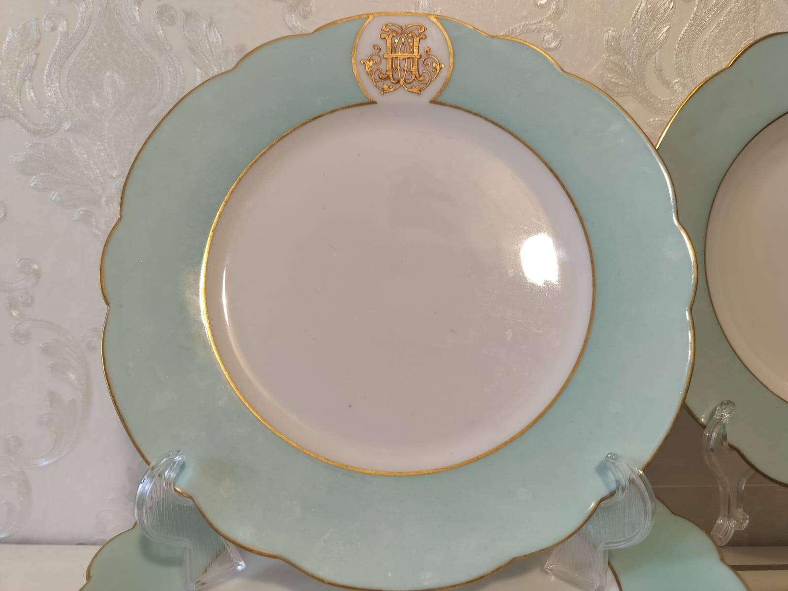 Service de 12 assiettes en porcelaine de Paris - H. Béziat / Maison Blender