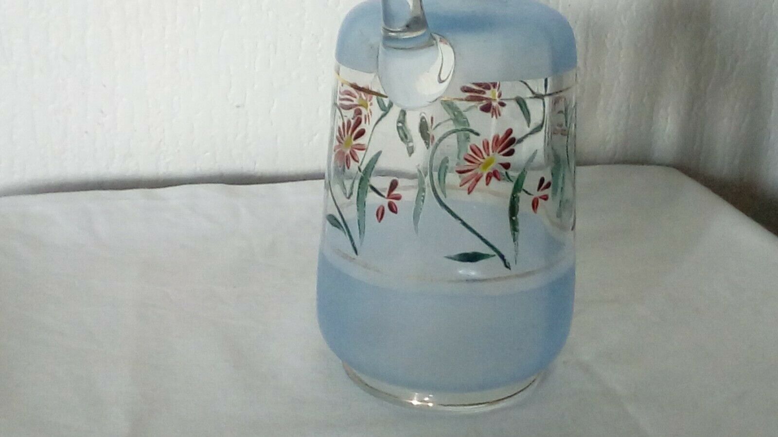 Carafe in painted ewer glass and lightly enamell the end 19 eme