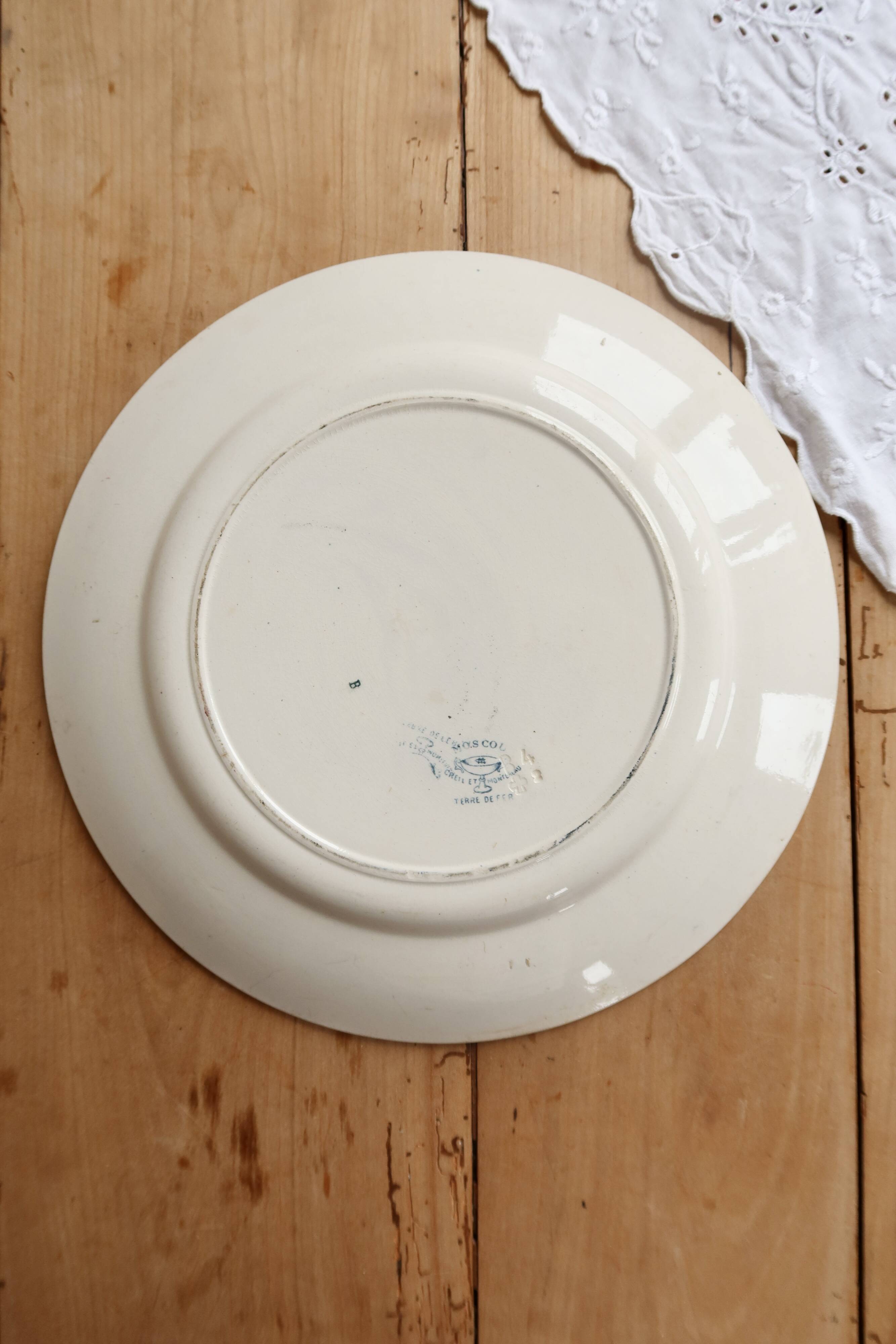 Round serving dish in Creil and Montereau ironstone - Blue decoration