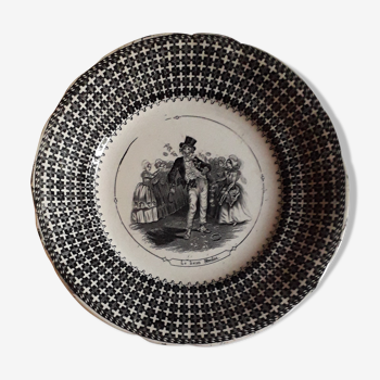 Small plate of collection "opaque of Sarreguemines"