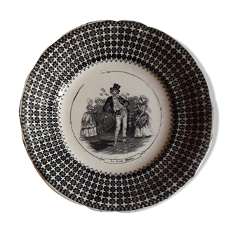 Assiette de collection "opaque de Sarreguemines"