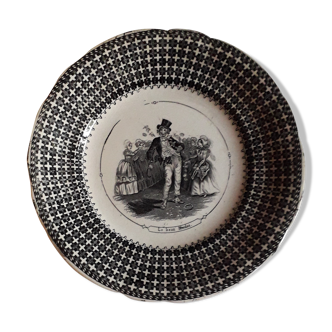 Small plate of collection "opaque of Sarreguemines"