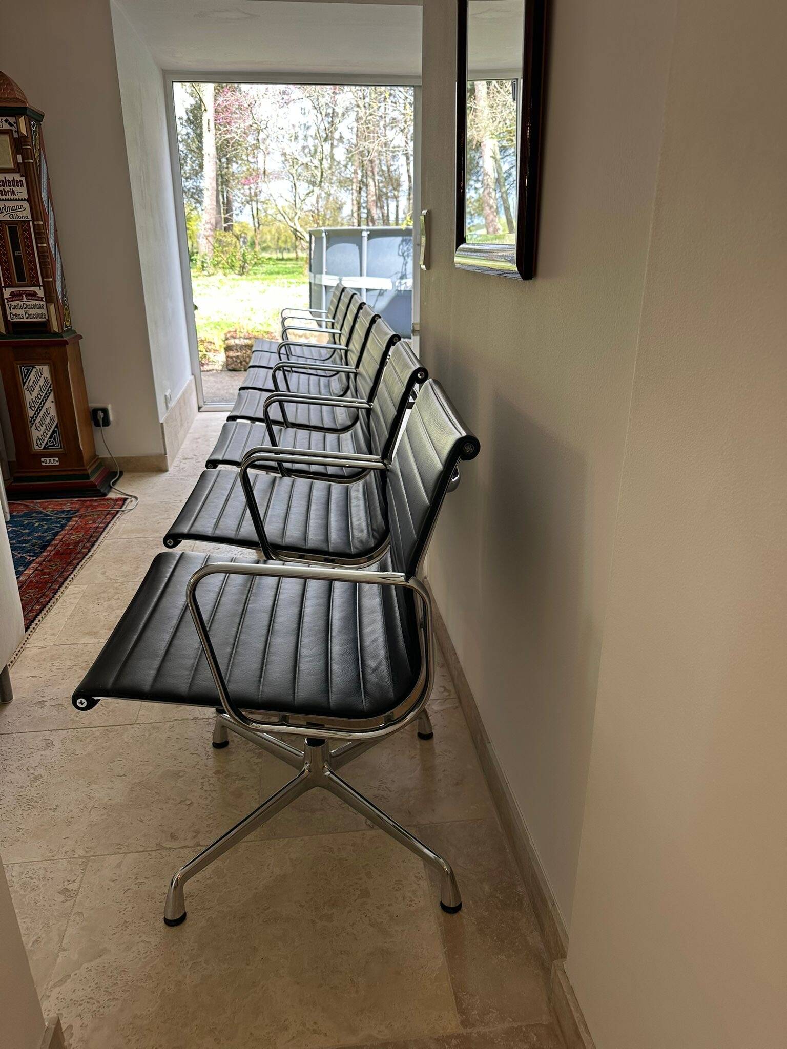 Vitra Aluminium Chair EA 107 Charles & Ray Eames