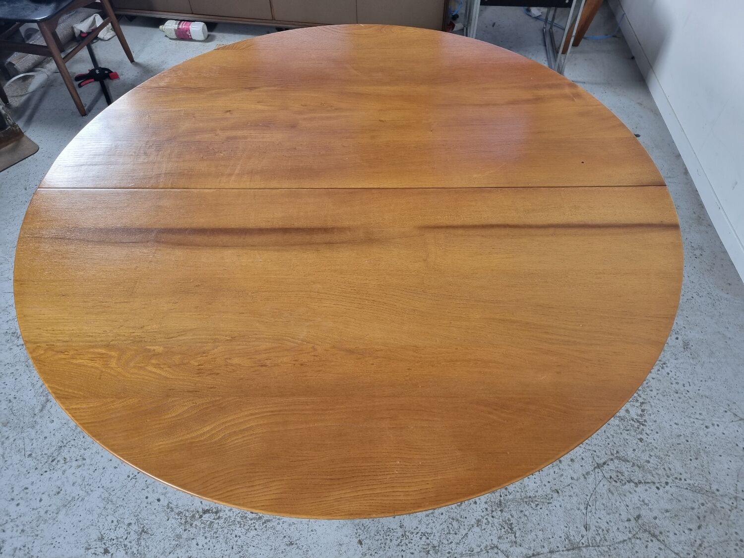Table à manger en orme de Luigi Gorgoni années 80