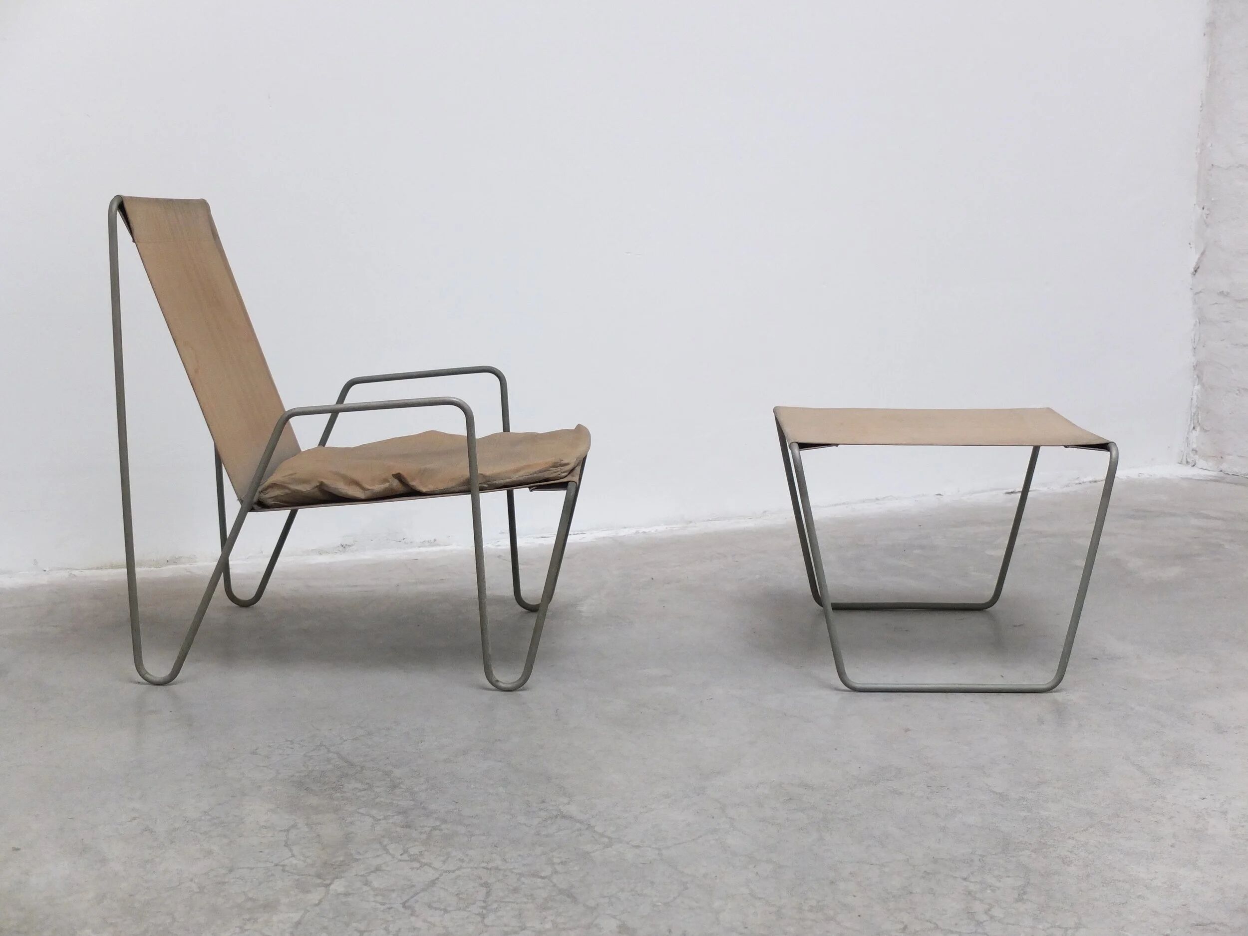 Early 'Bachelor' chair with ottoman by Verner Panton for Fritz Hansen, 1950s