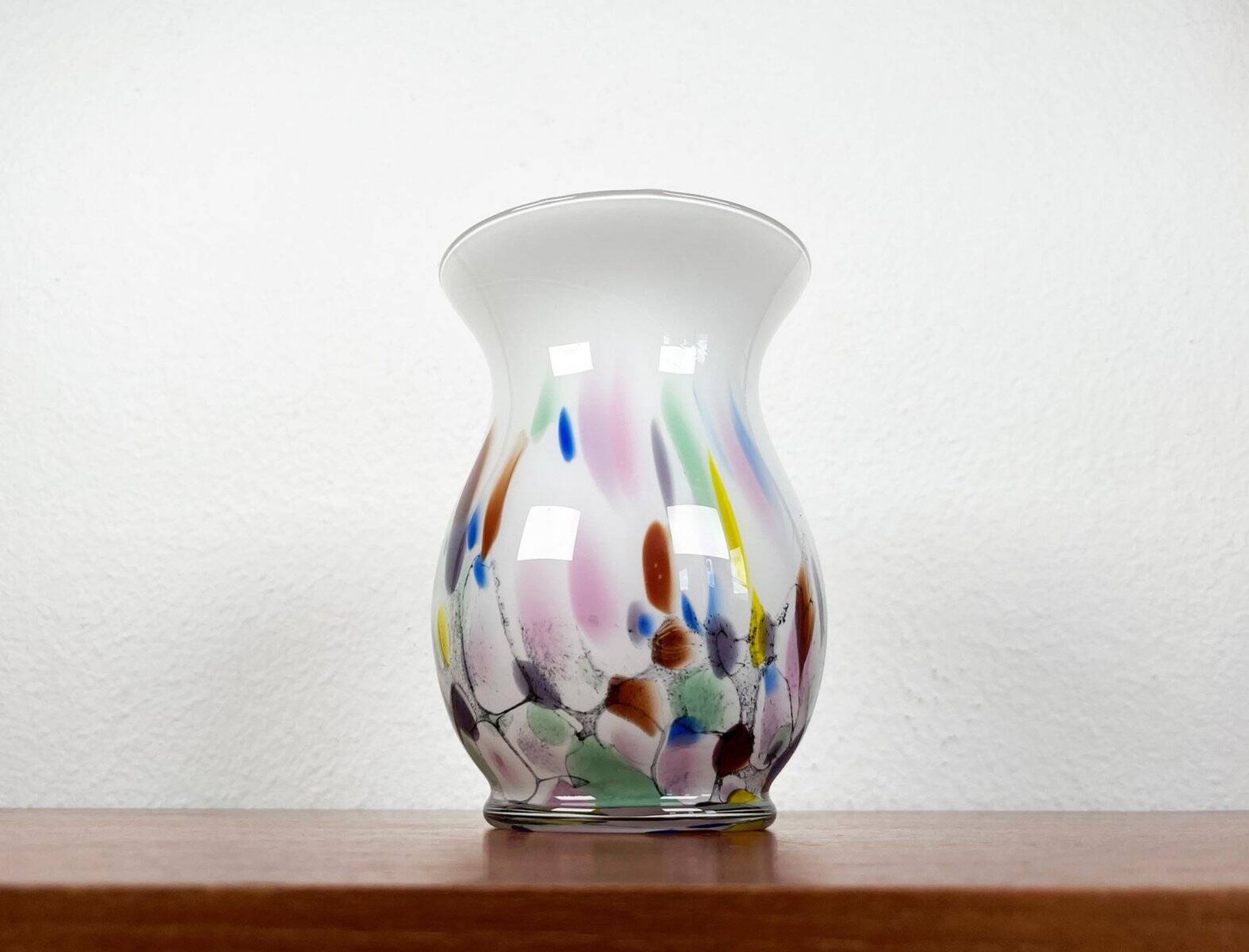 Postmodern glass vase by Hans Jürgen Richartz for the Richartz art collection, 1980s.