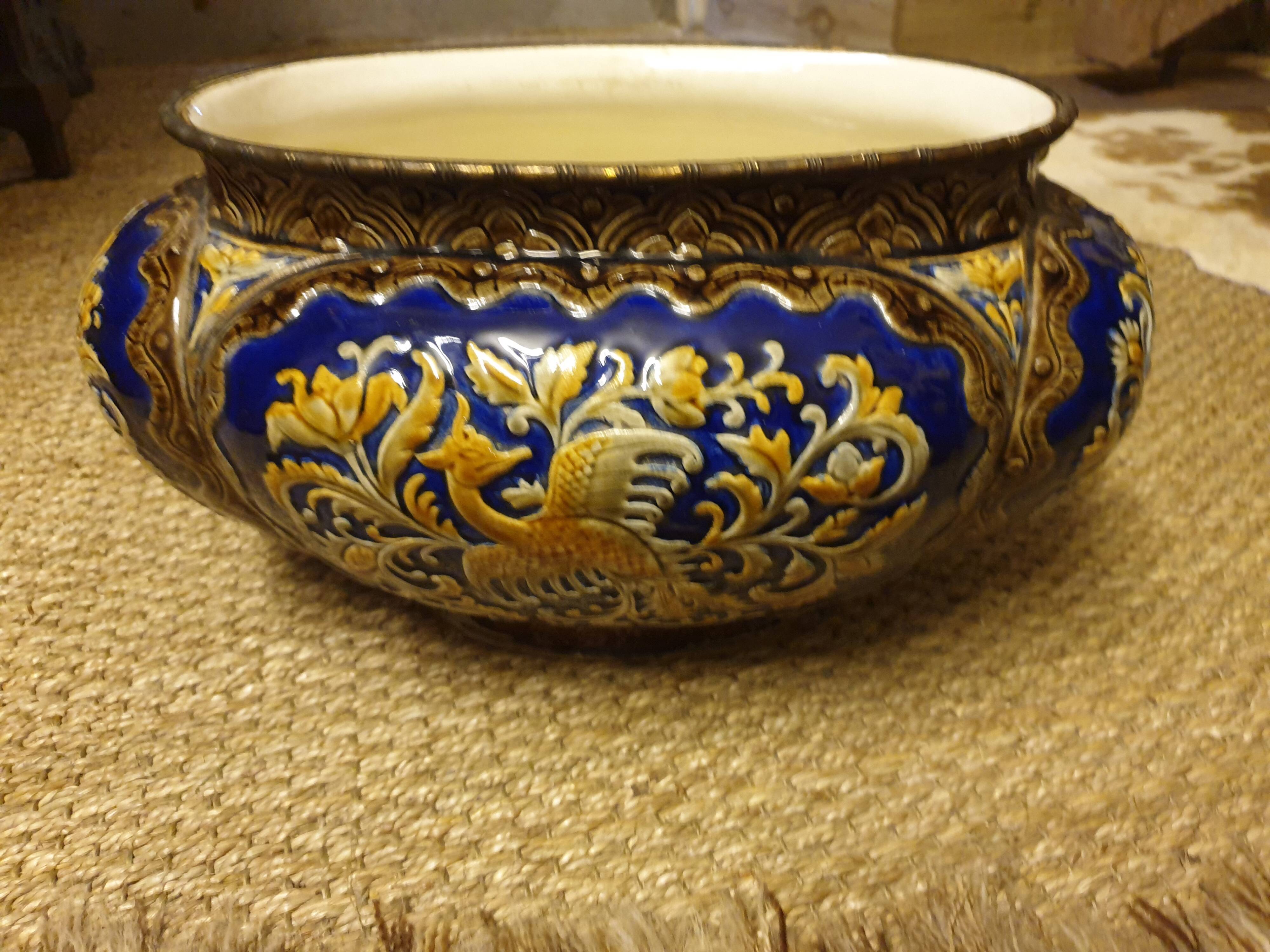 Enamelled earthenware planter
