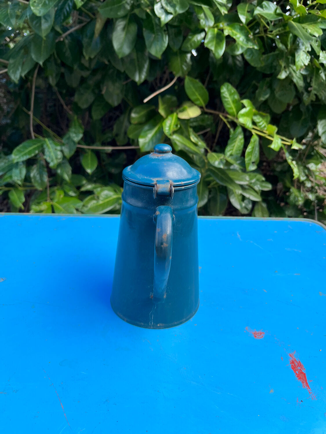 Enamelled coffee maker