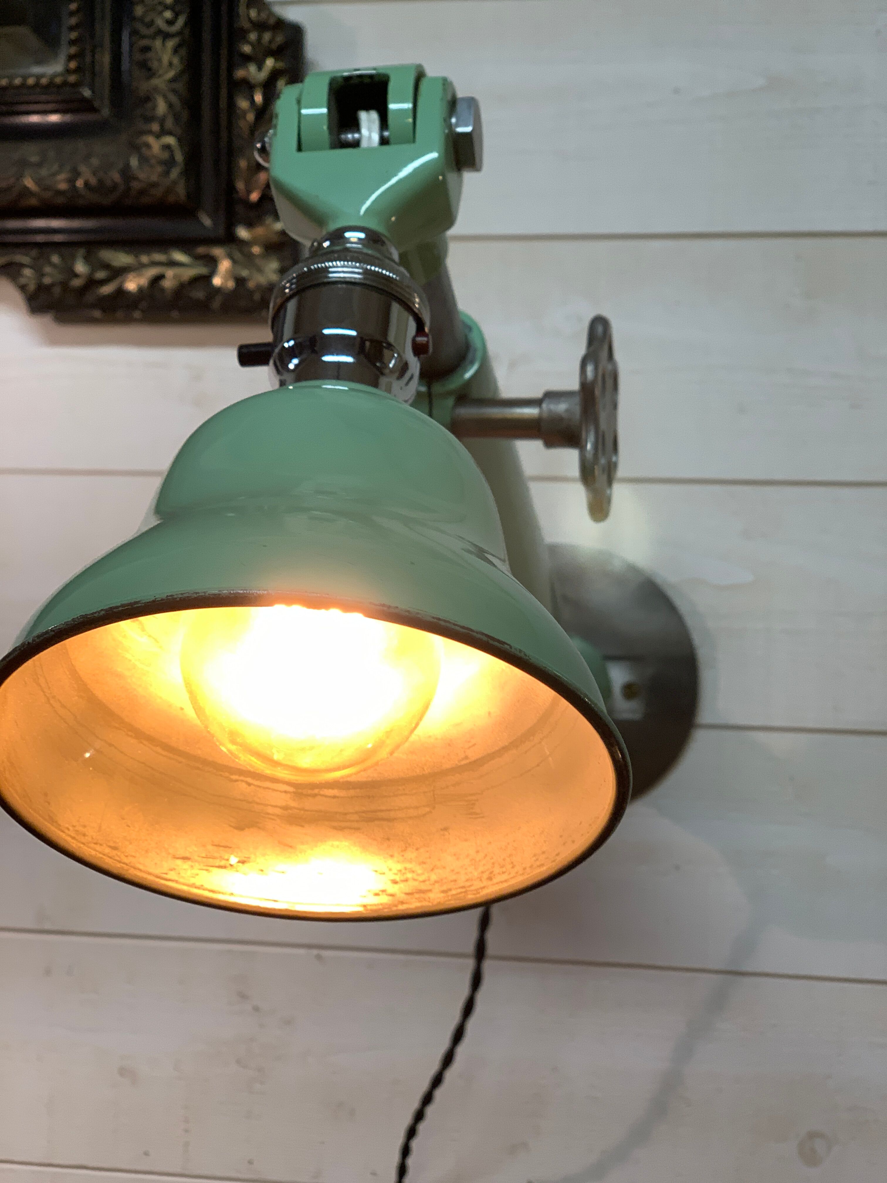 Former telescopic green medical lamp 1940