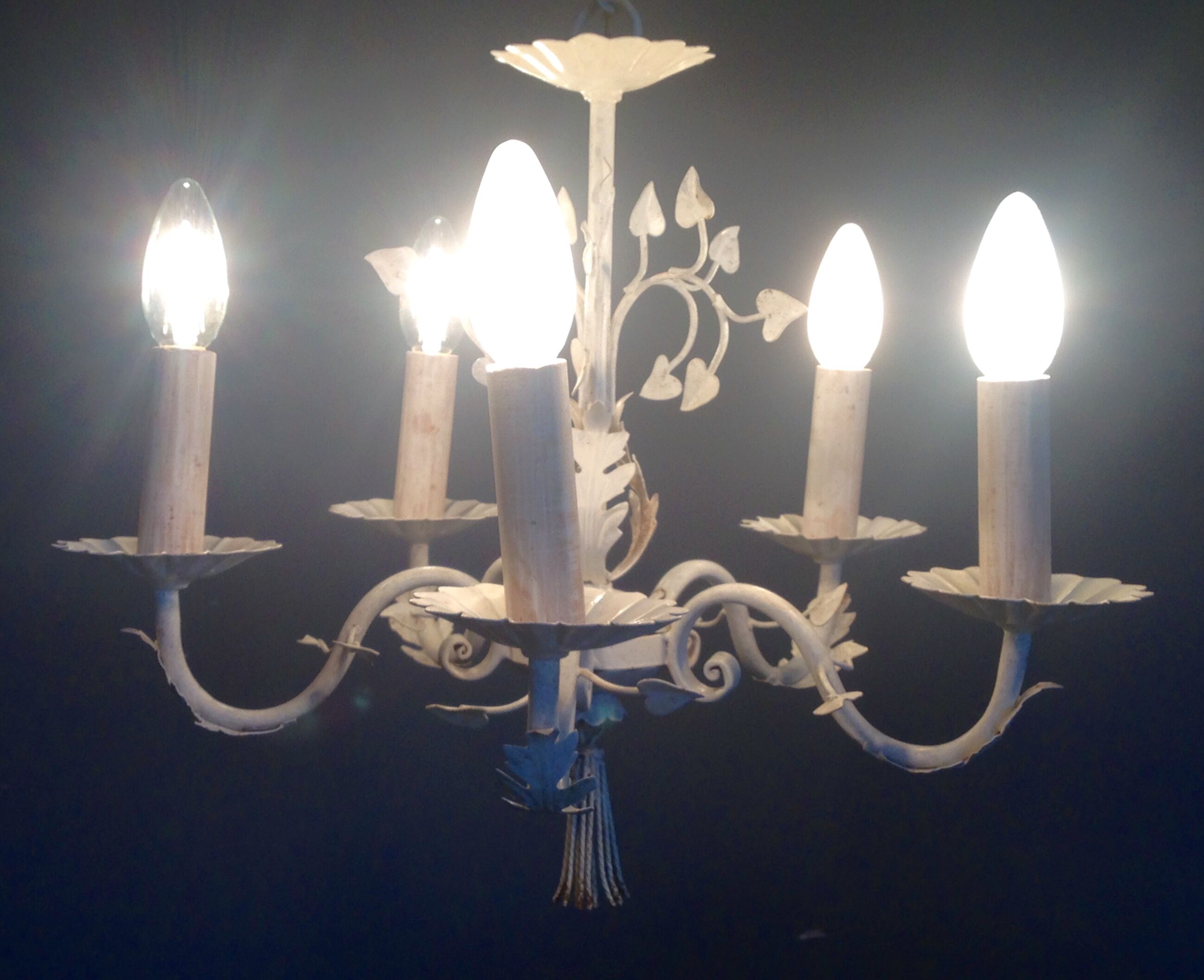 Acanthus and Ivy chandelier
