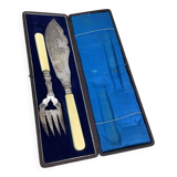 Antique fish service