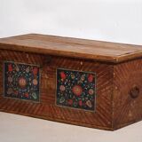 Ancienne malle de rangement à motifs floraux (c.1865)