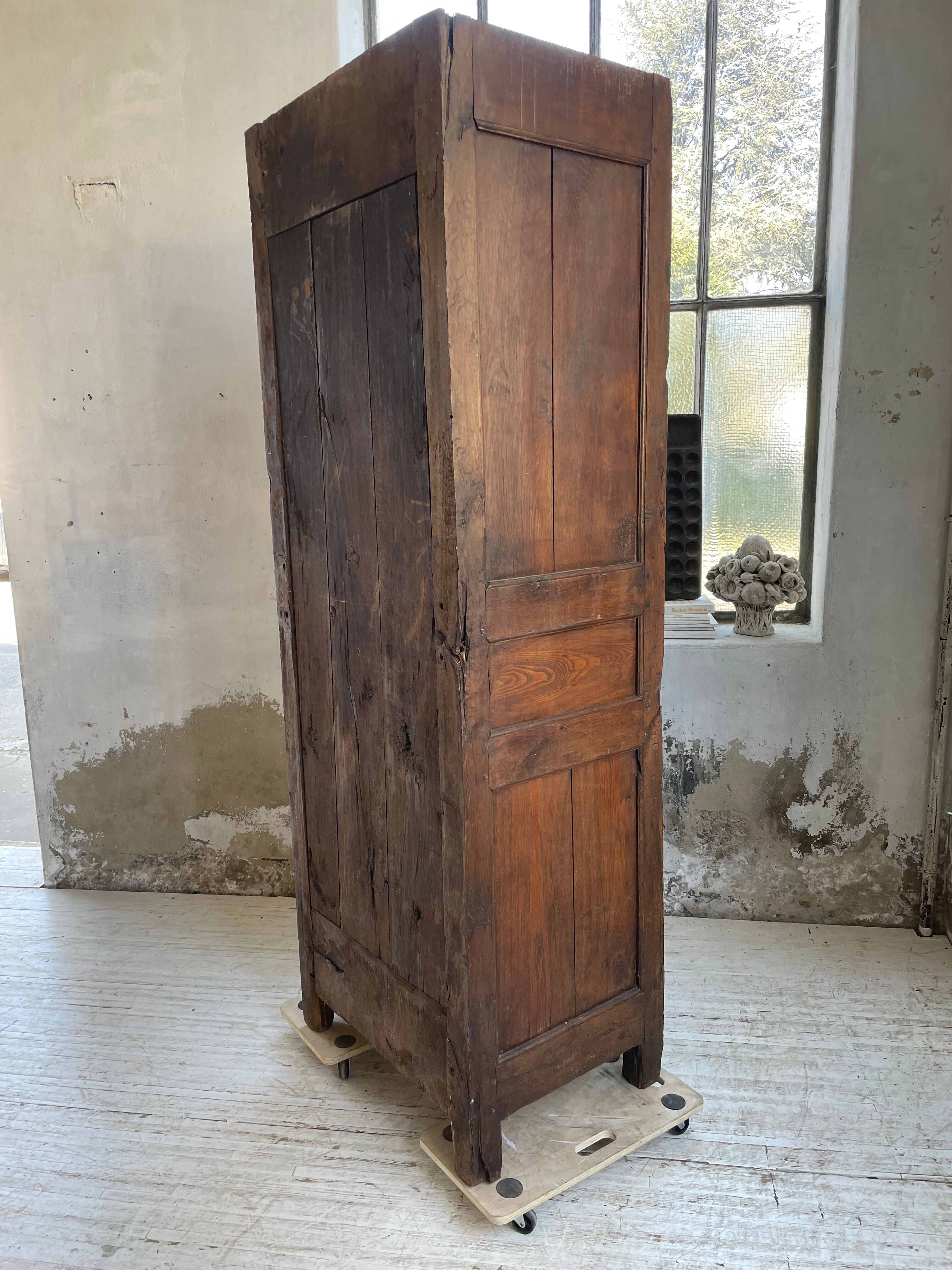 Savoyard solid oak cabinet XVIIIth