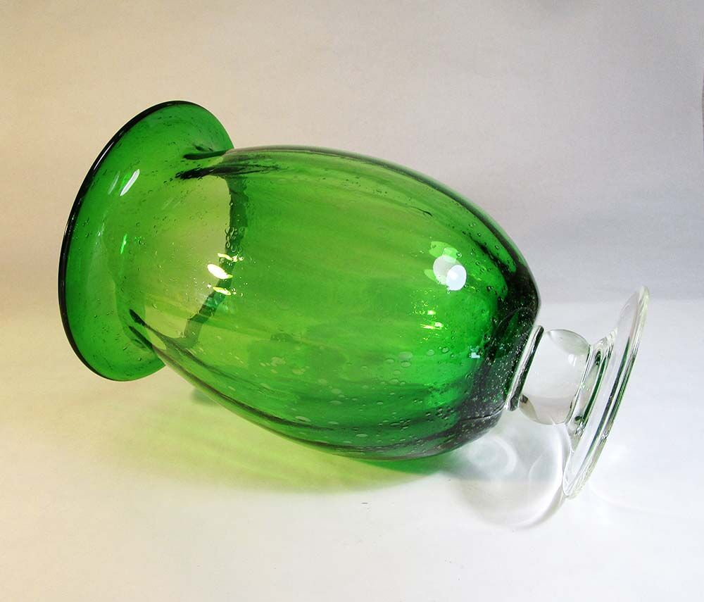 Glass standing vase