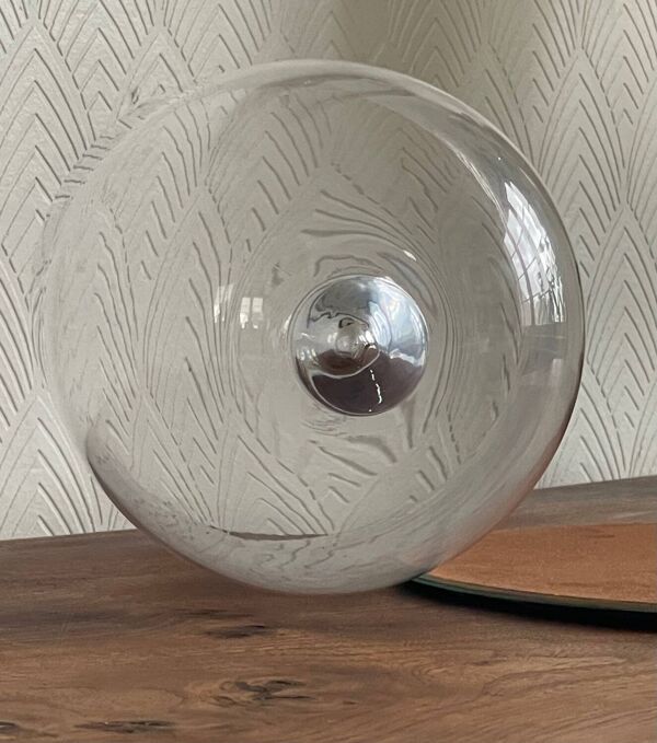 Cloche ancienne et son plateau