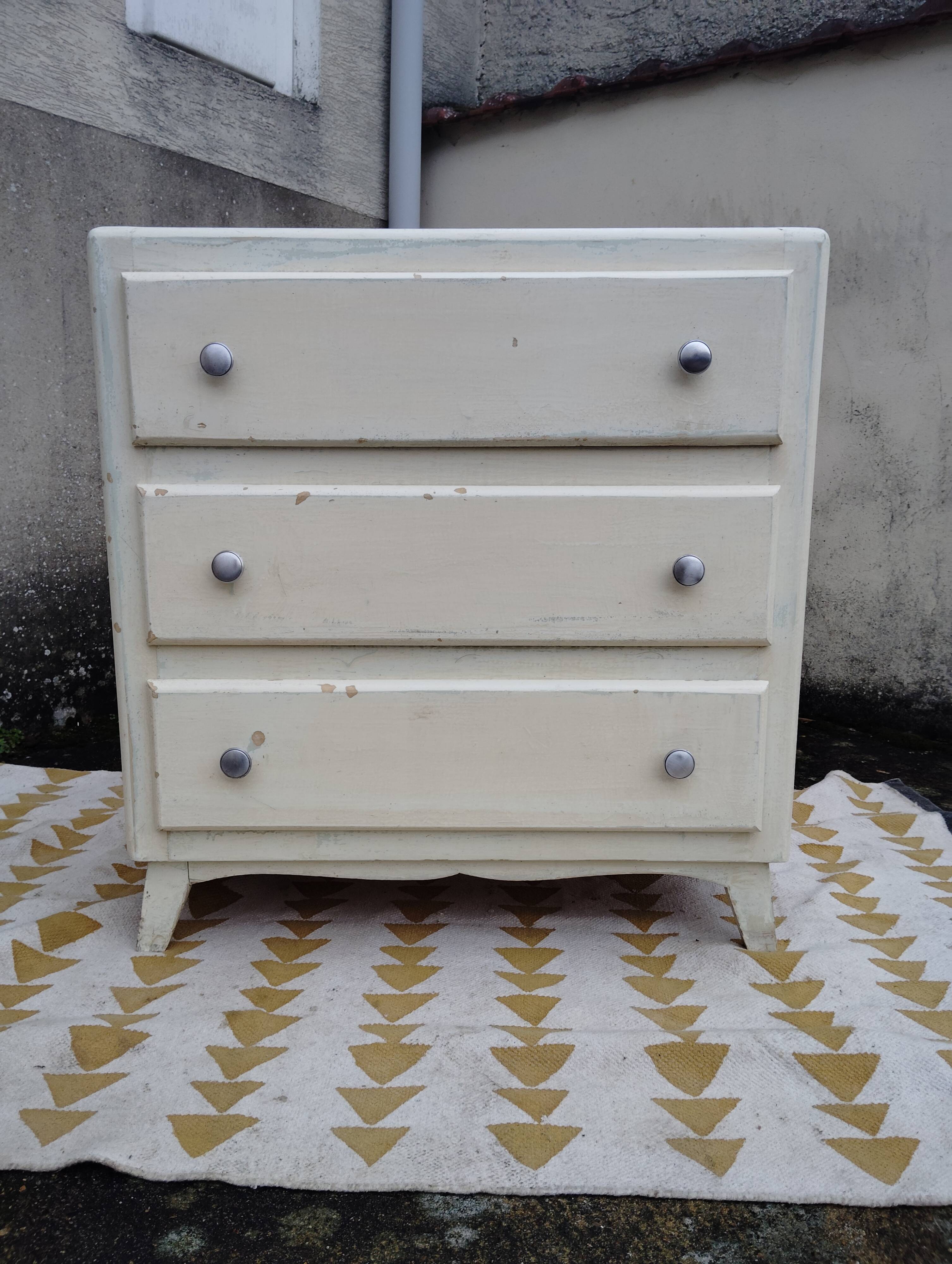 Vintage small chest of drawers