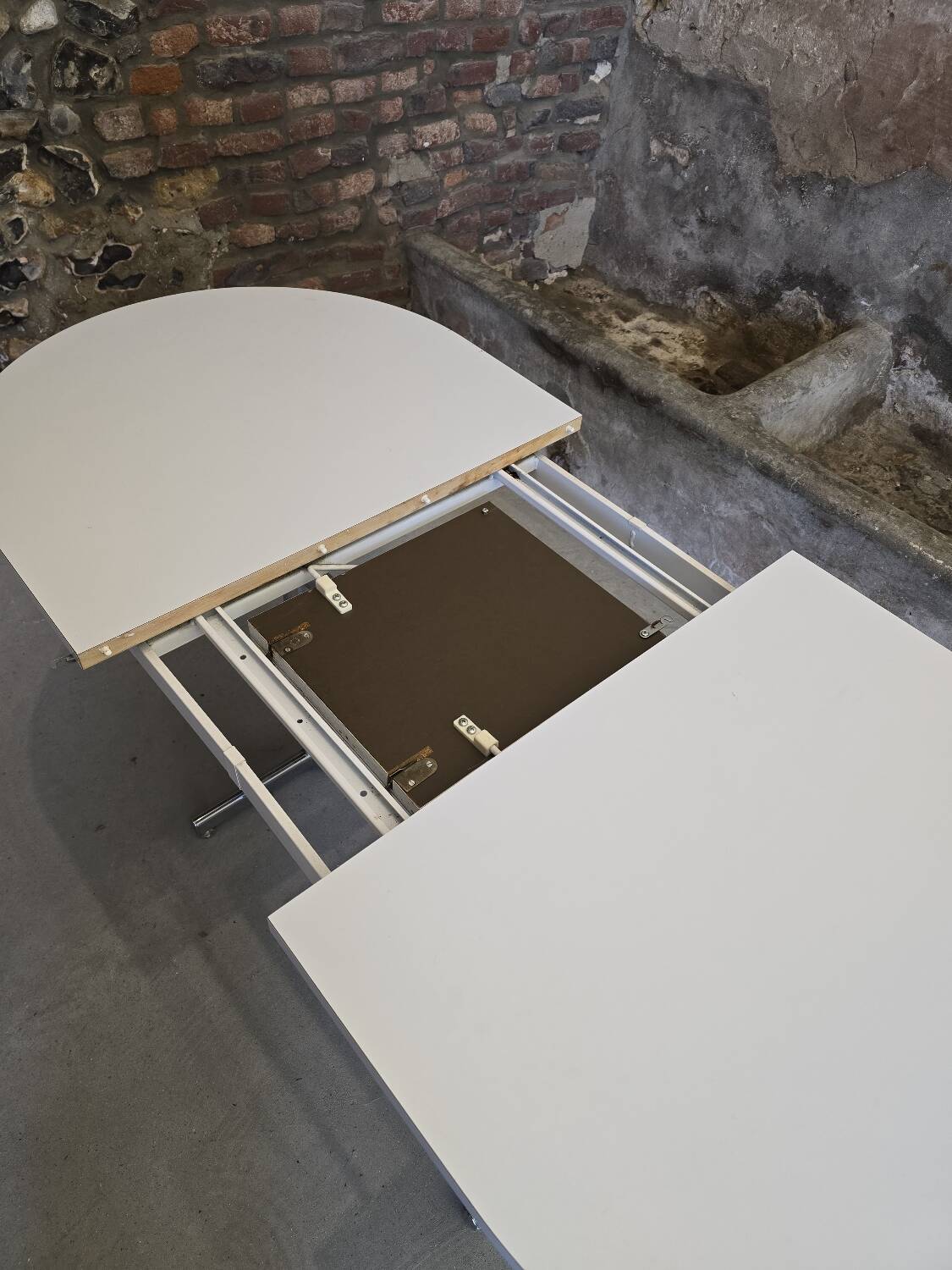 Oval table with central extension LAFA 1970s