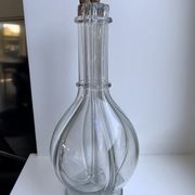 Carafe à liqueur à compartiments en verre moulé début XXème