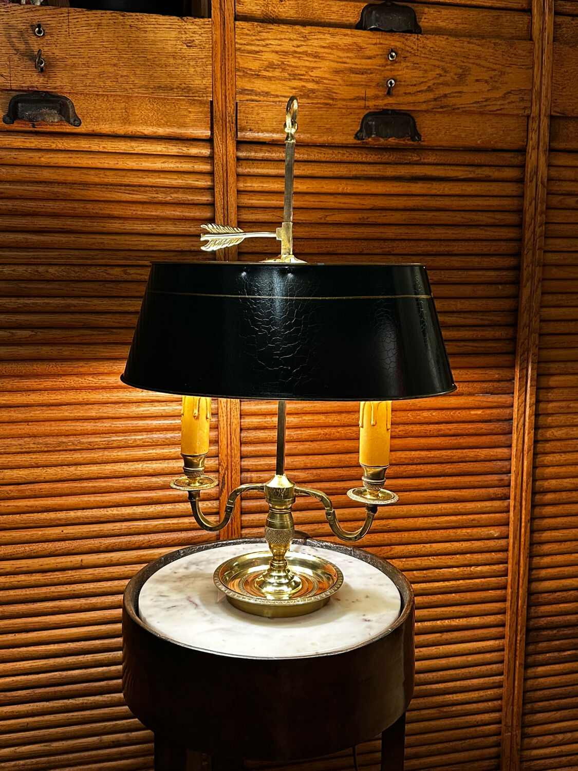 Empire style bouillotte lamp in brass and green sheet metal - Electricity