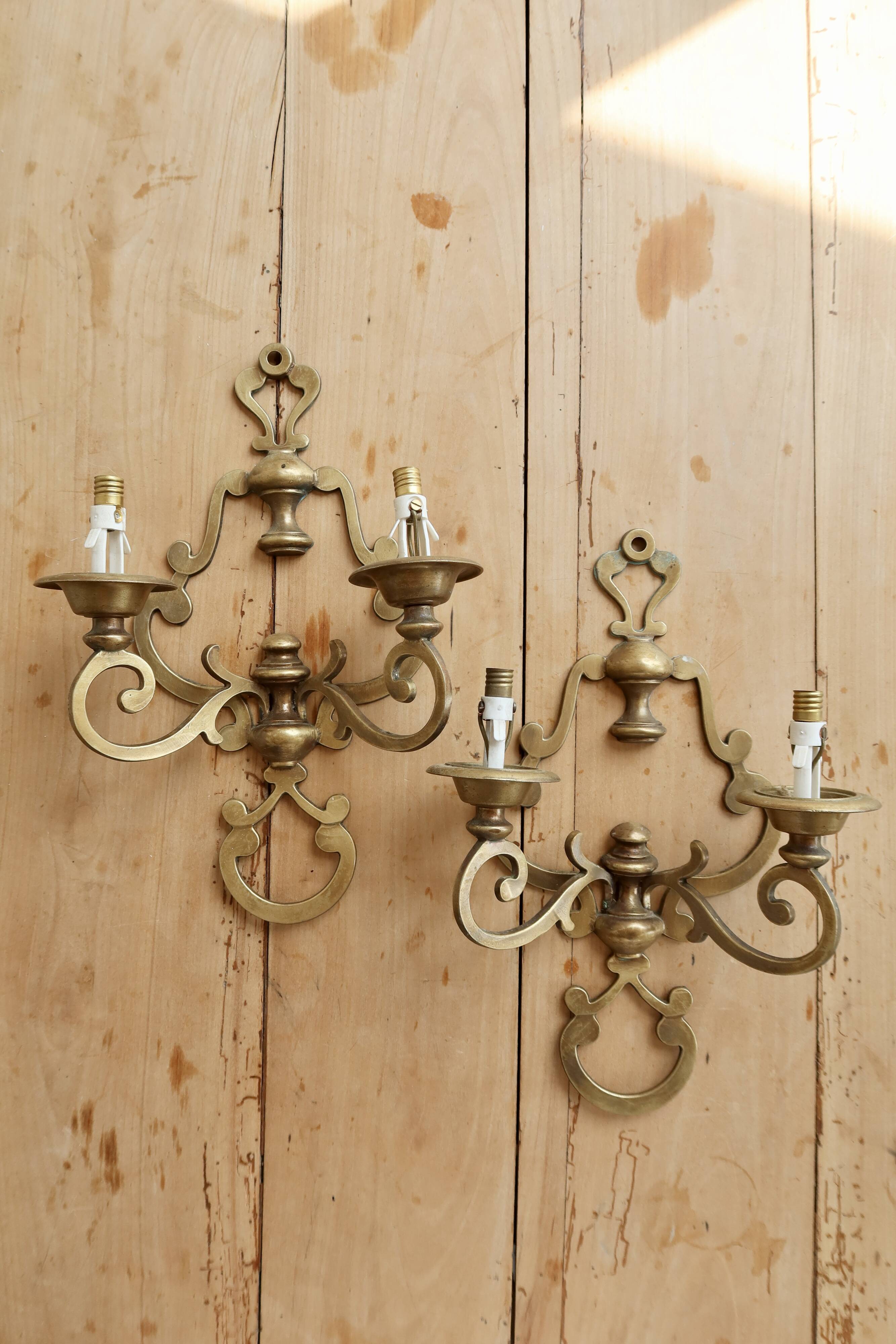 Pair of vintage brass wall sconces - 2 arms - Classic style